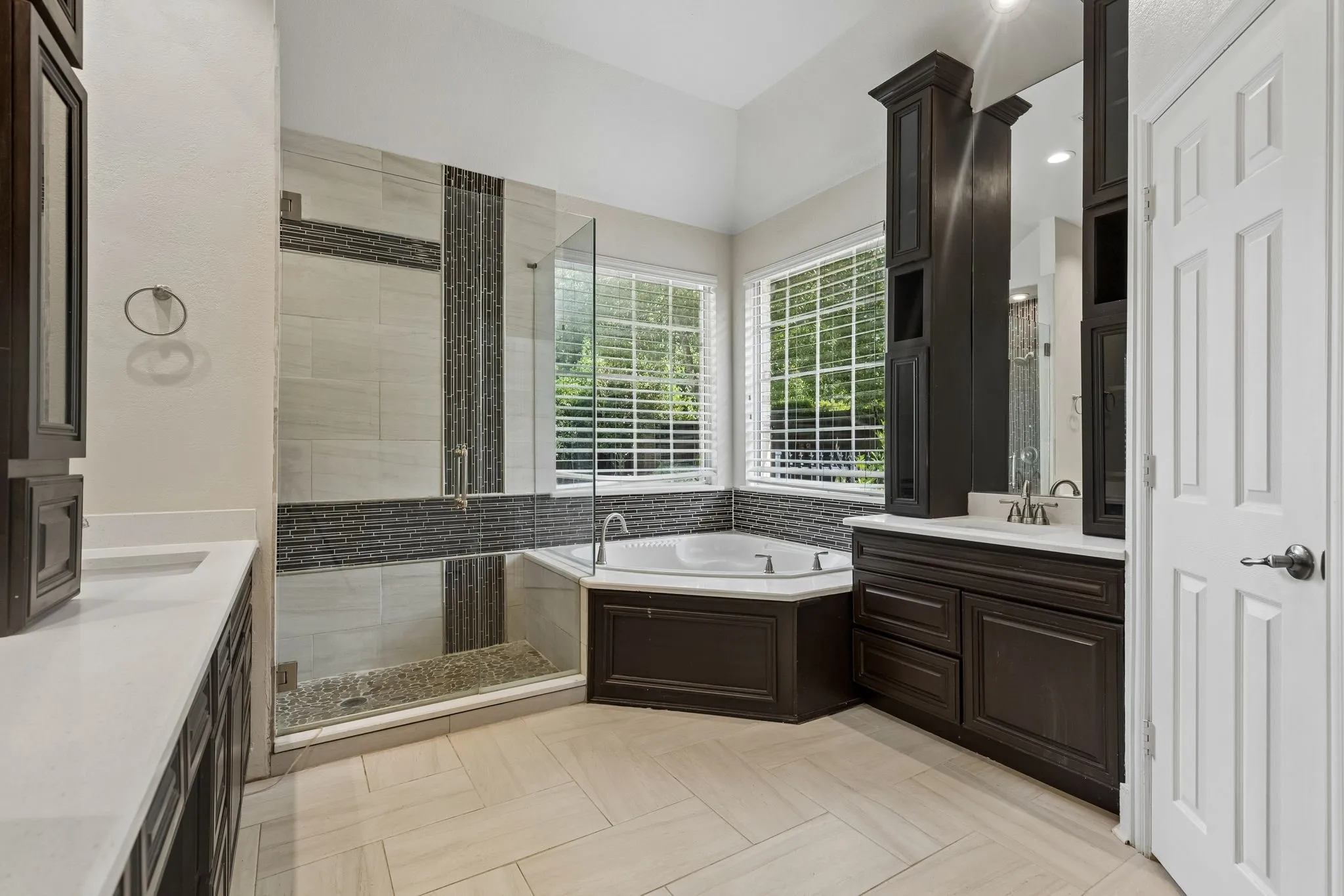 Single Family Residence For Sale in Collin County , 1401 Bristlewood Drive, Mc Kinney, Texas 75072, 4 Bedroom, 4 Bathroom, 3 Garage spaces, 3,970 Sqft, built in 2001, mls#21317053, Real Estate Agent in Mc Kinney, Homes For Sale in Collin county, Homes For Sale in Mc Kinney, Realtor in Mc Kinney Texas, Real Estate Brokerage Independent Realty Texas, Luminita Cordes Realtor