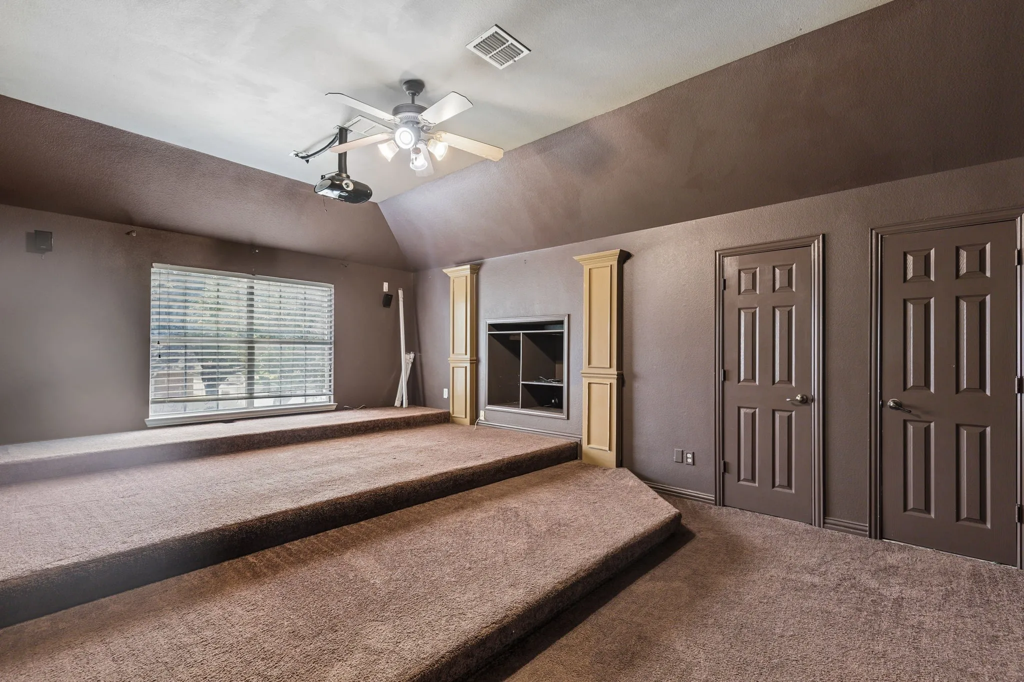 Single Family Residence For Sale in Collin County , 1401 Bristlewood Drive, Mc Kinney, Texas 75072, 4 Bedroom, 4 Bathroom, 3 Garage spaces, 3,970 Sqft, built in 2001, mls#21317053, Real Estate Agent in Mc Kinney, Homes For Sale in Collin county, Homes For Sale in Mc Kinney, Realtor in Mc Kinney Texas, Real Estate Brokerage Independent Realty Texas, Luminita Cordes Realtor
