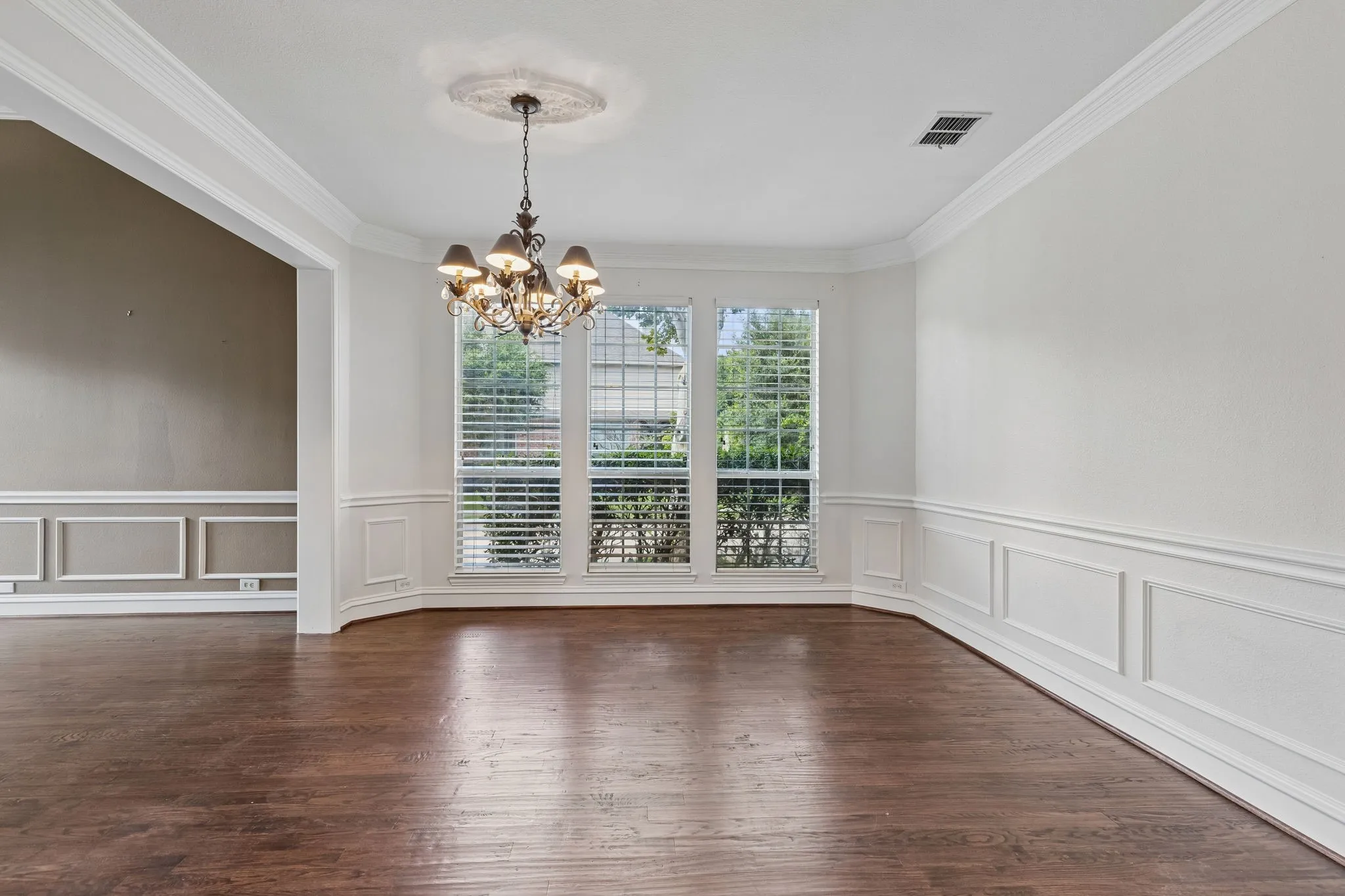 Single Family Residence For Sale in Collin County , 1401 Bristlewood Drive, Mc Kinney, Texas 75072, 4 Bedroom, 4 Bathroom, 3 Garage spaces, 3,970 Sqft, built in 2001, mls#21317053, Real Estate Agent in Mc Kinney, Homes For Sale in Collin county, Homes For Sale in Mc Kinney, Realtor in Mc Kinney Texas, Real Estate Brokerage Independent Realty Texas, Luminita Cordes Realtor
