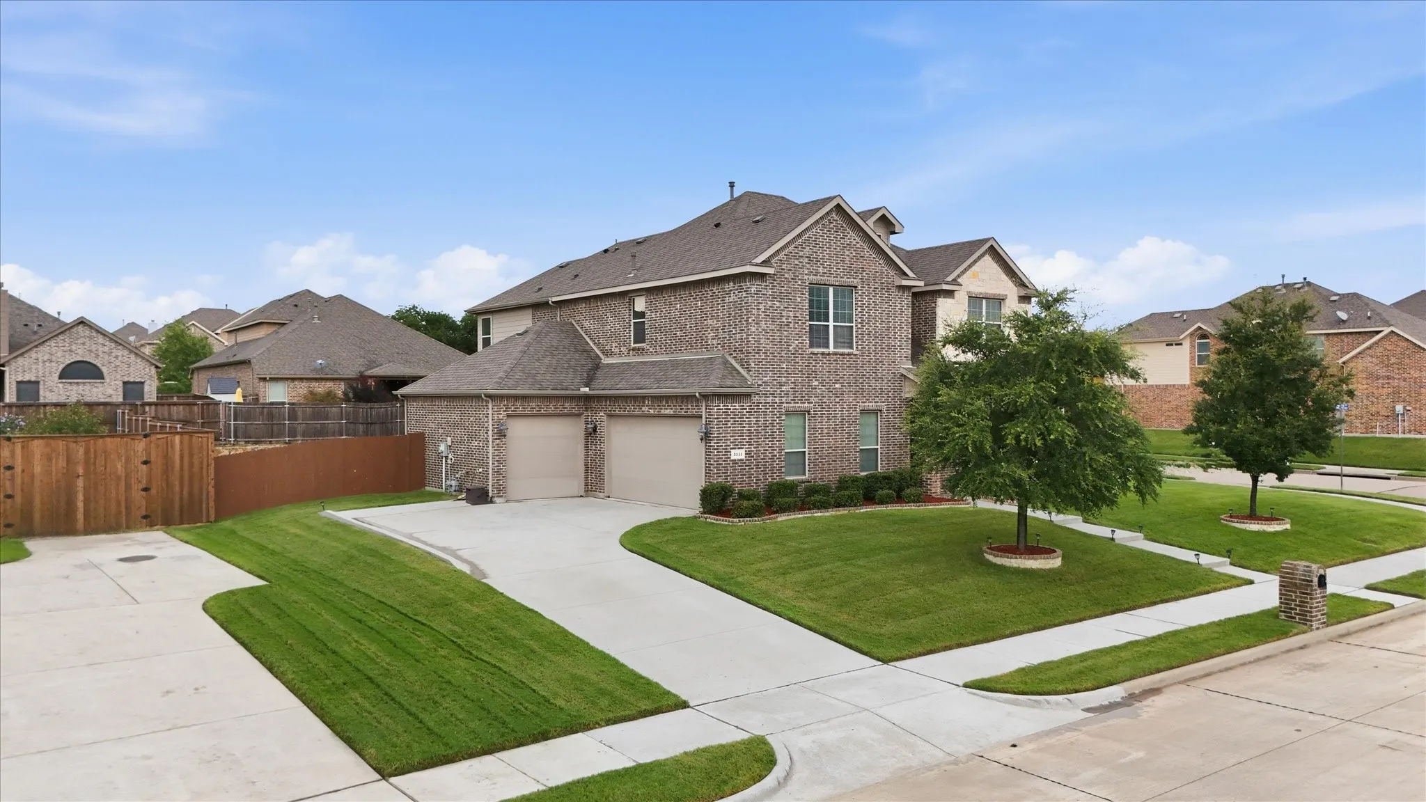 Single Family Residence For Sale in Ellis County , 3033 Charing Cross Road, Midlothian, Texas 76065, 5 Bedroom, 4 Bathroom, 3 Garage spaces, 3,427 Sqft, built in 2017, mls#21330628, Real Estate Agent in Midlothian, Homes For Sale in Ellis county, Homes For Sale in Midlothian, Realtor in Midlothian Texas, Real Estate Brokerage Independent Realty Texas, Luminita Cordes Realtor