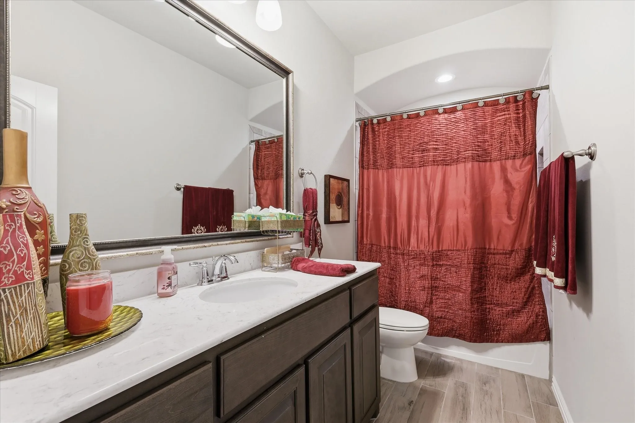 Single Family Residence For Sale in Ellis County , 3033 Charing Cross Road, Midlothian, Texas 76065, 5 Bedroom, 4 Bathroom, 3 Garage spaces, 3,427 Sqft, built in 2017, mls#21330628, Real Estate Agent in Midlothian, Homes For Sale in Ellis county, Homes For Sale in Midlothian, Realtor in Midlothian Texas, Real Estate Brokerage Independent Realty Texas, Luminita Cordes Realtor