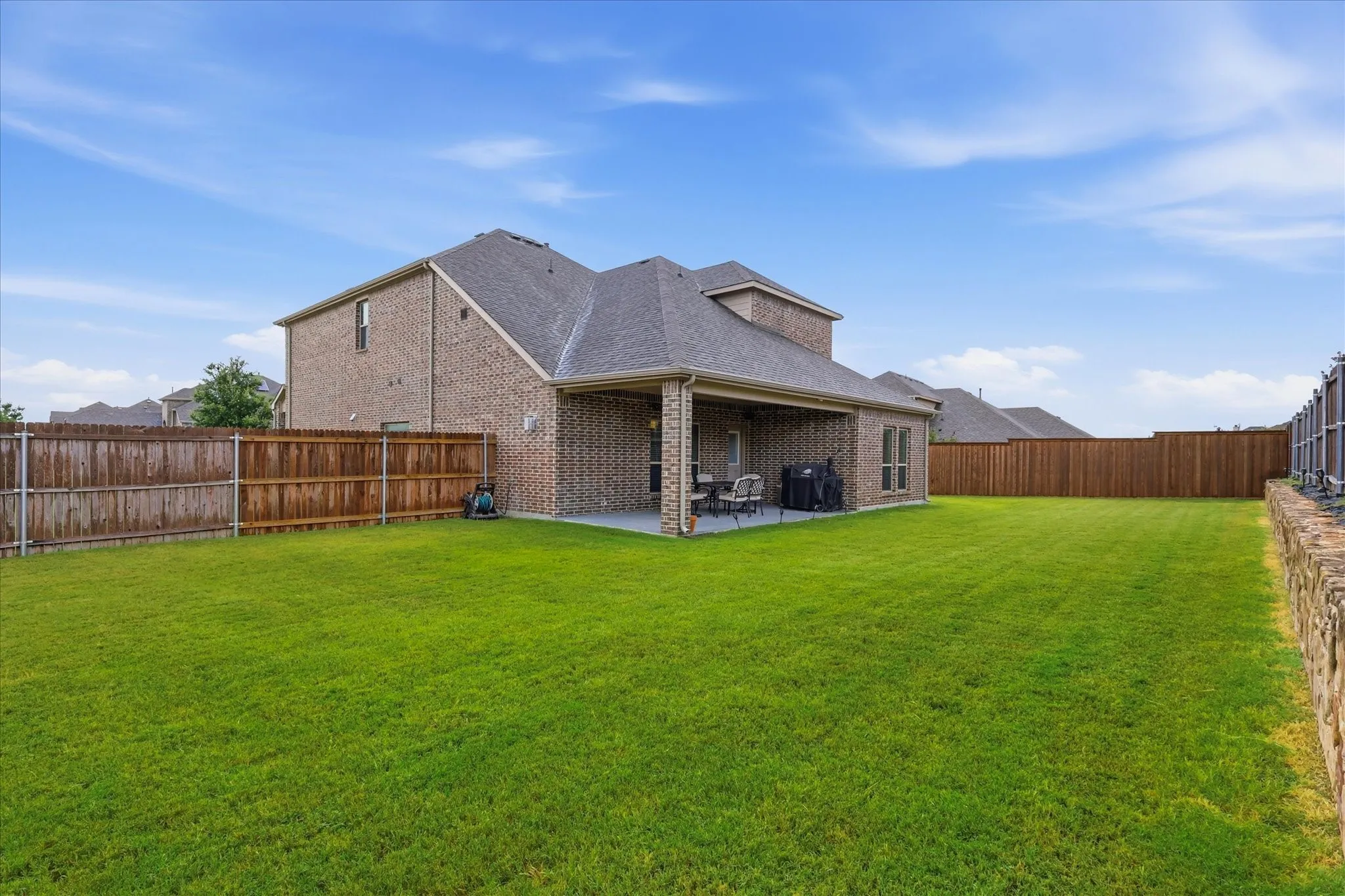 Single Family Residence For Sale in Ellis County , 3033 Charing Cross Road, Midlothian, Texas 76065, 5 Bedroom, 4 Bathroom, 3 Garage spaces, 3,427 Sqft, built in 2017, mls#21330628, Real Estate Agent in Midlothian, Homes For Sale in Ellis county, Homes For Sale in Midlothian, Realtor in Midlothian Texas, Real Estate Brokerage Independent Realty Texas, Luminita Cordes Realtor