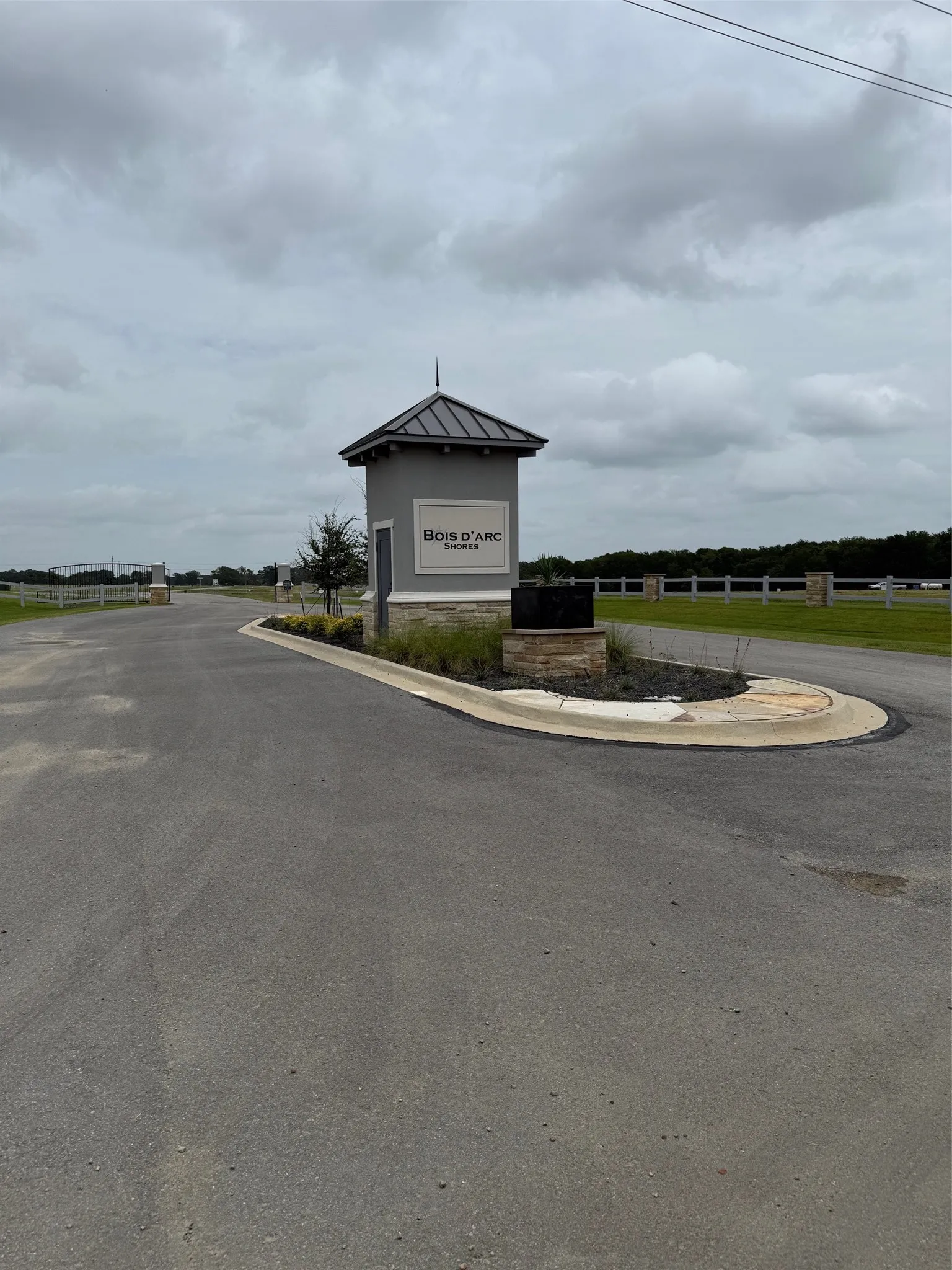 Unimproved Land For Sale in Fannin County , 240 Shoreline Drive, Dodd City, Texas 75438, 0, 0, Garage spaces, 0 Sqft, built in 0, Price $218,900, mls#21331380, Real Estate Agent in Dodd City, Homes For Sale in Fannin county, Homes For Sale in Dodd City, Realtor in Dodd City Texas, Real Estate Brokerage Independent Realty Texas, Luminita Cordes Realtor