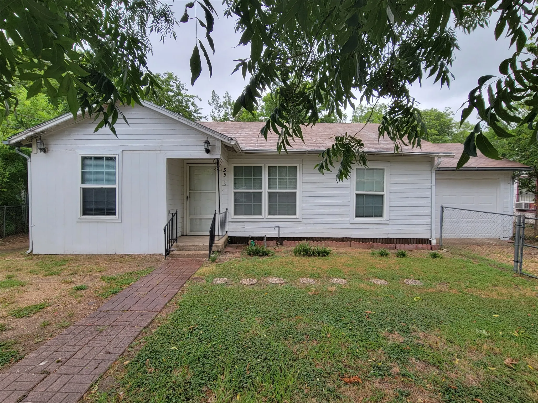 Single Family Residence For Sale in Mc Lennan County , 3513 Blue Bird Street, Waco, Texas 76705, 3 Bedroom, 1 Bathroom, 1 Garage spaces, 1,060 Sqft, built in 1948, mls#21331929, Real Estate Agent in Waco, Homes For Sale in Mc Lennan county, Homes For Sale in Waco, Realtor in Waco Texas, Real Estate Brokerage Independent Realty Texas, Luminita Cordes Realtor