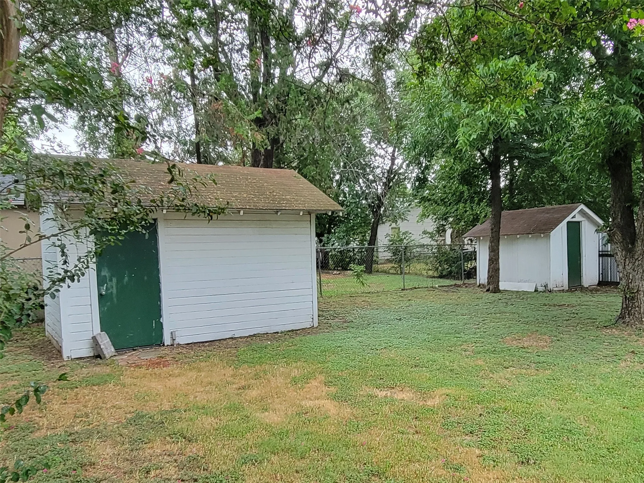 Single Family Residence For Sale in Mc Lennan County , 3513 Blue Bird Street, Waco, Texas 76705, 3 Bedroom, 1 Bathroom, 1 Garage spaces, 1,060 Sqft, built in 1948, mls#21331929, Real Estate Agent in Waco, Homes For Sale in Mc Lennan county, Homes For Sale in Waco, Realtor in Waco Texas, Real Estate Brokerage Independent Realty Texas, Luminita Cordes Realtor