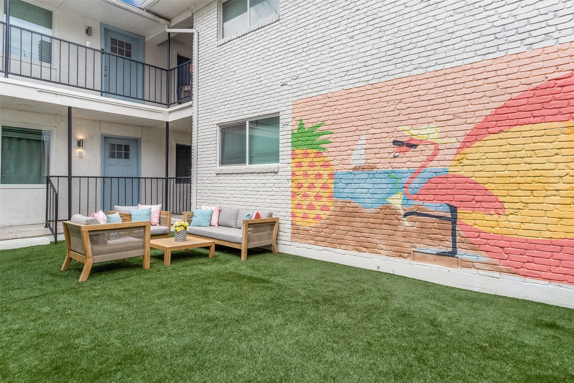 Apartment For Rent in Dallas County , 5444 Gaston Avenue 203, Dallas, Texas 75214, 1 Bedroom, 1 Bathroom, Garage spaces, 650 Sqft, built in 1961, Price $1,295, mls#21332058, Real Estate Agent in Dallas, Homes For Rent in Dallas county, Homes For Rent in Dallas, Realtor in Dallas Texas, Real Estate Brokerage Independent Realty Texas, Luminita Cordes Realtor