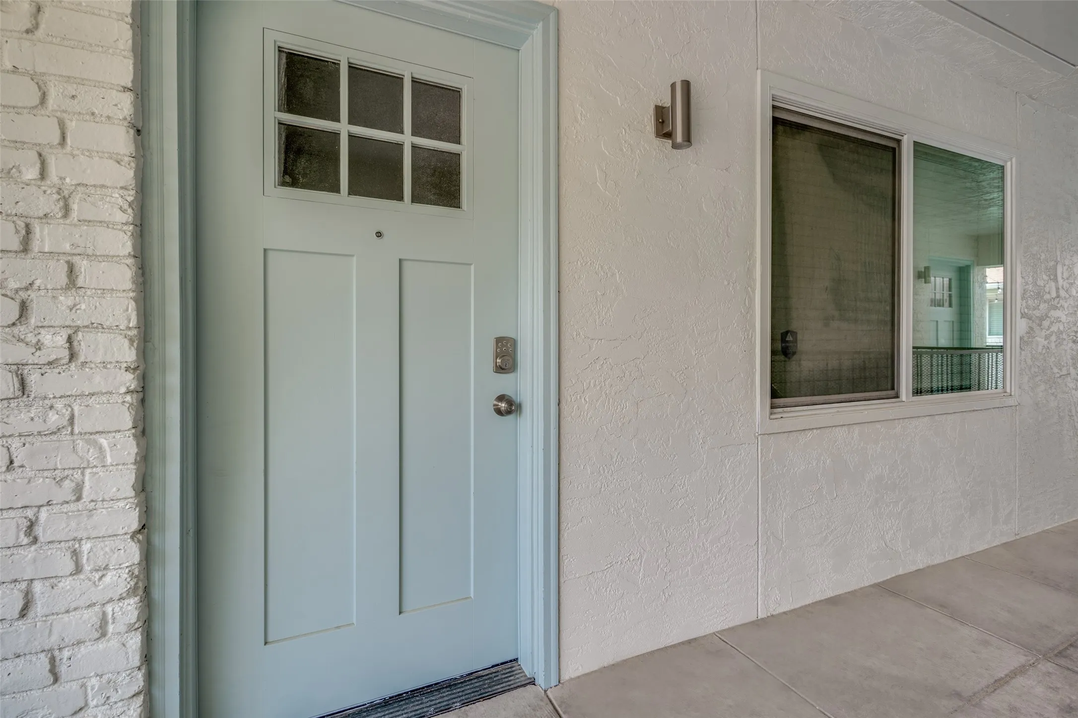 Apartment For Rent in Dallas County , 5444 Gaston Avenue 203, Dallas, Texas 75214, 1 Bedroom, 1 Bathroom, Garage spaces, 650 Sqft, built in 1961, Price $1,295, mls#21332058, Real Estate Agent in Dallas, Homes For Rent in Dallas county, Homes For Rent in Dallas, Realtor in Dallas Texas, Real Estate Brokerage Independent Realty Texas, Luminita Cordes Realtor