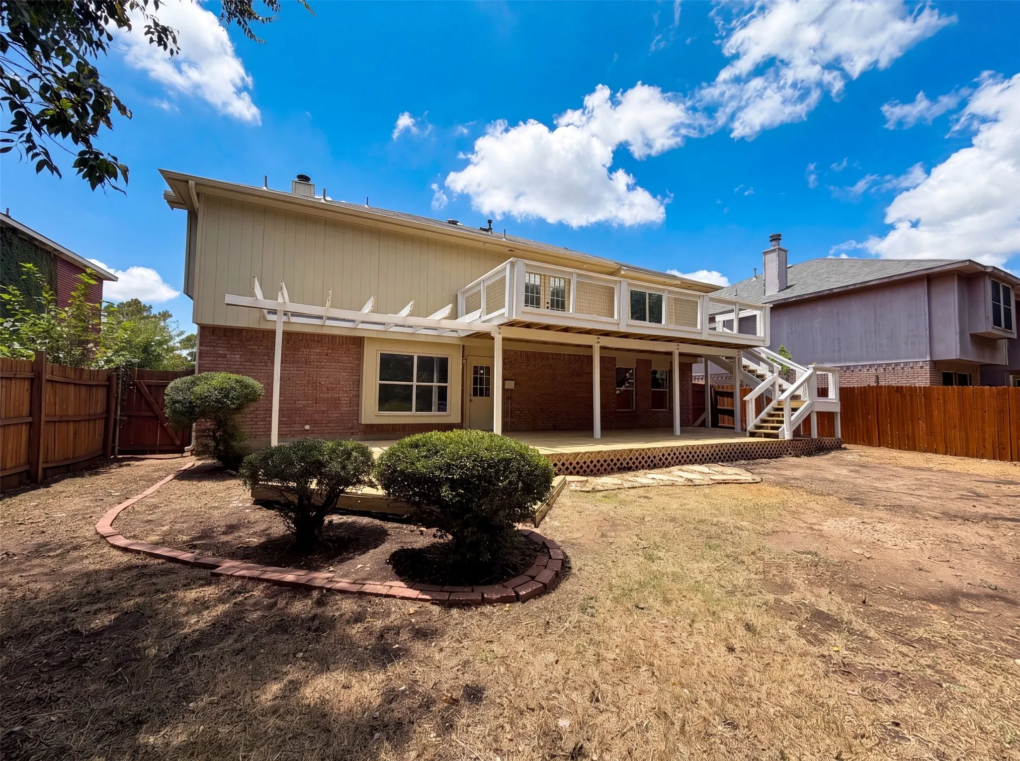 Single Family Residence For Sale in Tarrant County , 6878 Genevieve Drive, Fort Worth, Texas 76137, 4 Bedroom, 3 Bathroom, 2 Garage spaces, 3,015 Sqft, built in 2000, mls#21332074, Real Estate Agent in Fort Worth, Homes For Sale in Tarrant county, Homes For Sale in Fort Worth, Realtor in Fort Worth Texas, Real Estate Brokerage Independent Realty Texas, Luminita Cordes Realtor