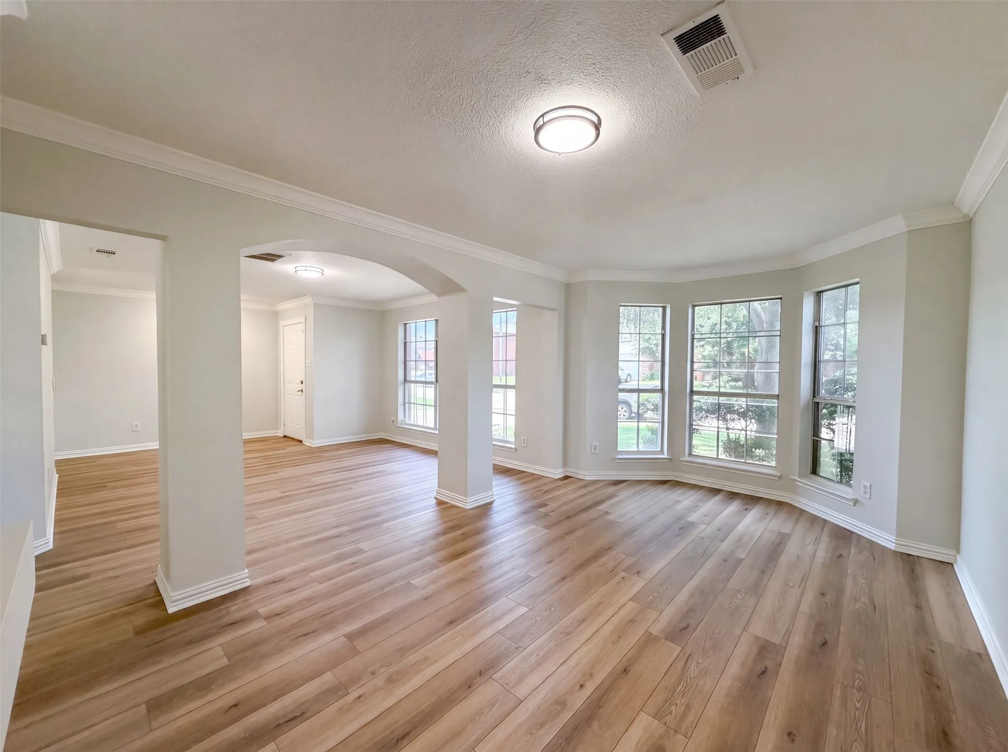 Single Family Residence For Sale in Tarrant County , 6878 Genevieve Drive, Fort Worth, Texas 76137, 4 Bedroom, 3 Bathroom, 2 Garage spaces, 3,015 Sqft, built in 2000, mls#21332074, Real Estate Agent in Fort Worth, Homes For Sale in Tarrant county, Homes For Sale in Fort Worth, Realtor in Fort Worth Texas, Real Estate Brokerage Independent Realty Texas, Luminita Cordes Realtor