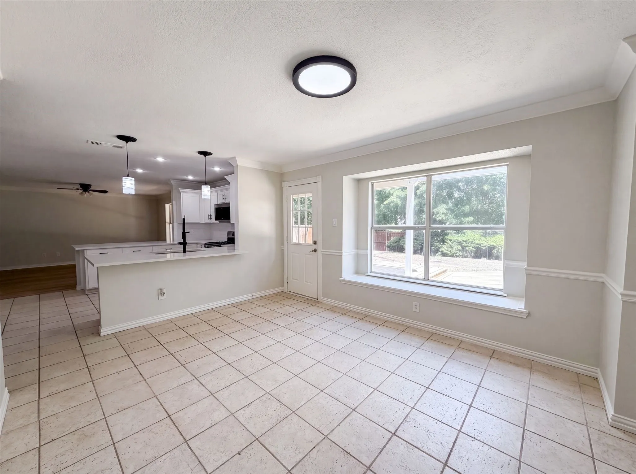 Single Family Residence For Sale in Tarrant County , 6878 Genevieve Drive, Fort Worth, Texas 76137, 4 Bedroom, 3 Bathroom, 2 Garage spaces, 3,015 Sqft, built in 2000, mls#21332074, Real Estate Agent in Fort Worth, Homes For Sale in Tarrant county, Homes For Sale in Fort Worth, Realtor in Fort Worth Texas, Real Estate Brokerage Independent Realty Texas, Luminita Cordes Realtor