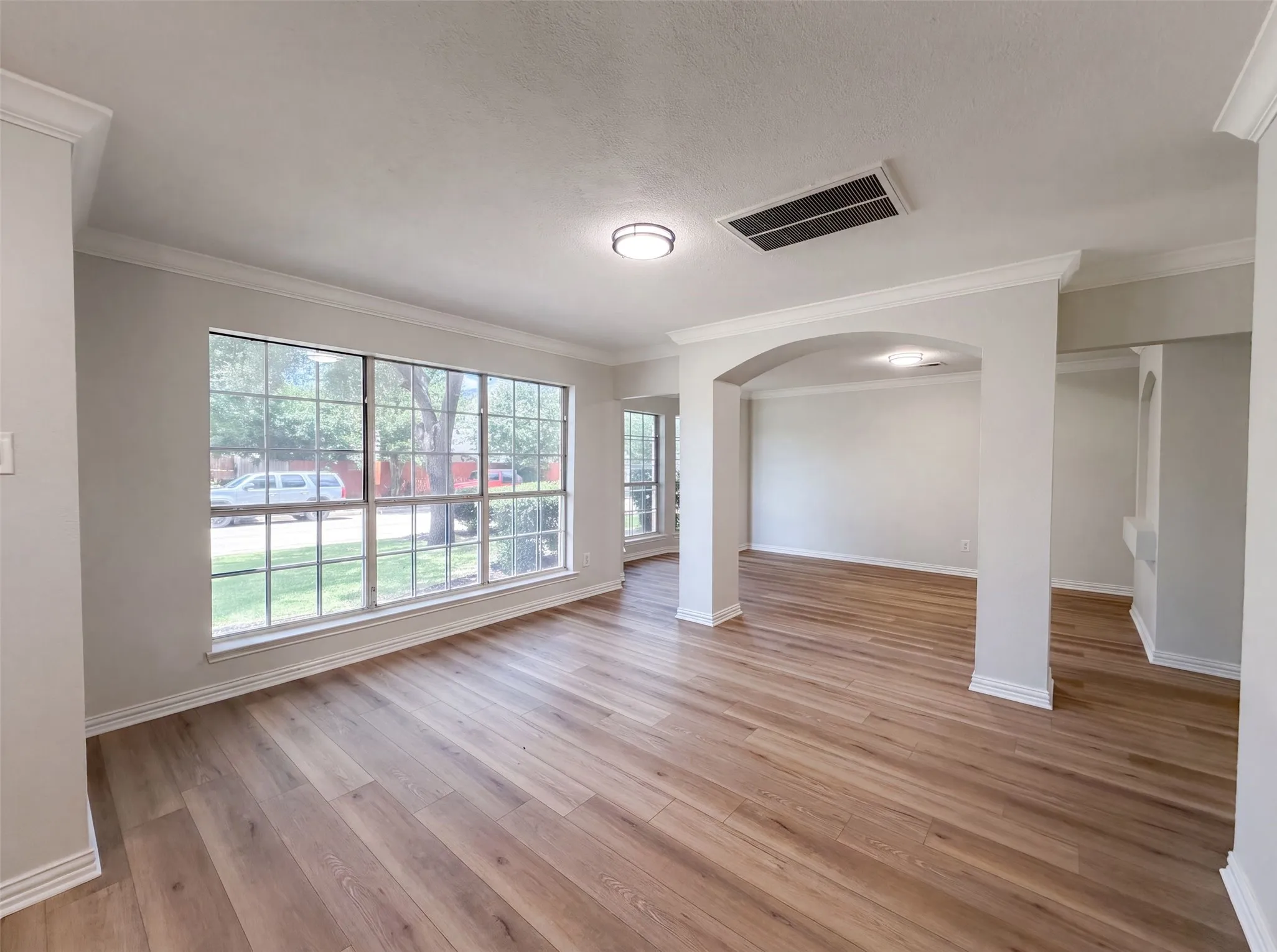 Single Family Residence For Sale in Tarrant County , 6878 Genevieve Drive, Fort Worth, Texas 76137, 4 Bedroom, 3 Bathroom, 2 Garage spaces, 3,015 Sqft, built in 2000, mls#21332074, Real Estate Agent in Fort Worth, Homes For Sale in Tarrant county, Homes For Sale in Fort Worth, Realtor in Fort Worth Texas, Real Estate Brokerage Independent Realty Texas, Luminita Cordes Realtor