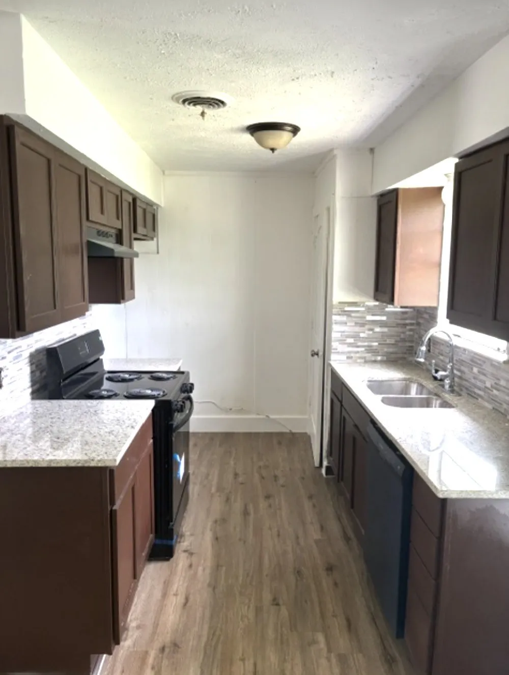 Single Family Residence For Rent in Hunt County , 2980 State Highway 69 S, Greenville, Texas 75402, 3 Bedroom, 2 Bathroom, Garage spaces, 1,176 Sqft, built in 1986, mls#21332113, Real Estate Agent in Greenville, Homes For Rent in Hunt county, Homes For Rent in Greenville, Realtor in Greenville Texas, Real Estate Brokerage Independent Realty Texas, Luminita Cordes Realtor