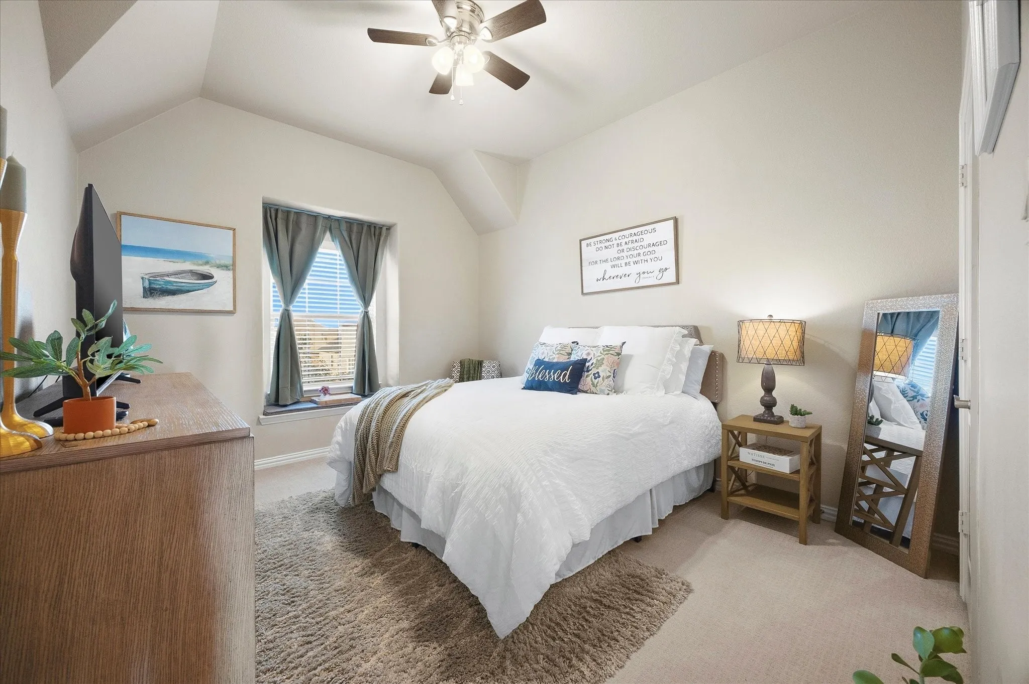 Single Family Residence For Sale in Collin County , 3121 Ivywood Place, Celina, Texas 75009, 4 Bedroom, 4 Bathroom, 3 Garage spaces, 3,627 Sqft, built in 2019, mls#21331492, Real Estate Agent in Celina, Homes For Sale in Collin county, Homes For Sale in Celina, Realtor in Celina Texas, Real Estate Brokerage Independent Realty Texas, Luminita Cordes Realtor