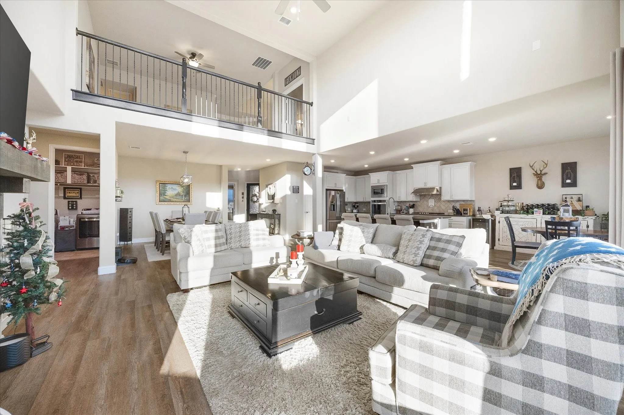 Single Family Residence For Sale in Collin County , 3121 Ivywood Place, Celina, Texas 75009, 4 Bedroom, 4 Bathroom, 3 Garage spaces, 3,627 Sqft, built in 2019, mls#21331492, Real Estate Agent in Celina, Homes For Sale in Collin county, Homes For Sale in Celina, Realtor in Celina Texas, Real Estate Brokerage Independent Realty Texas, Luminita Cordes Realtor