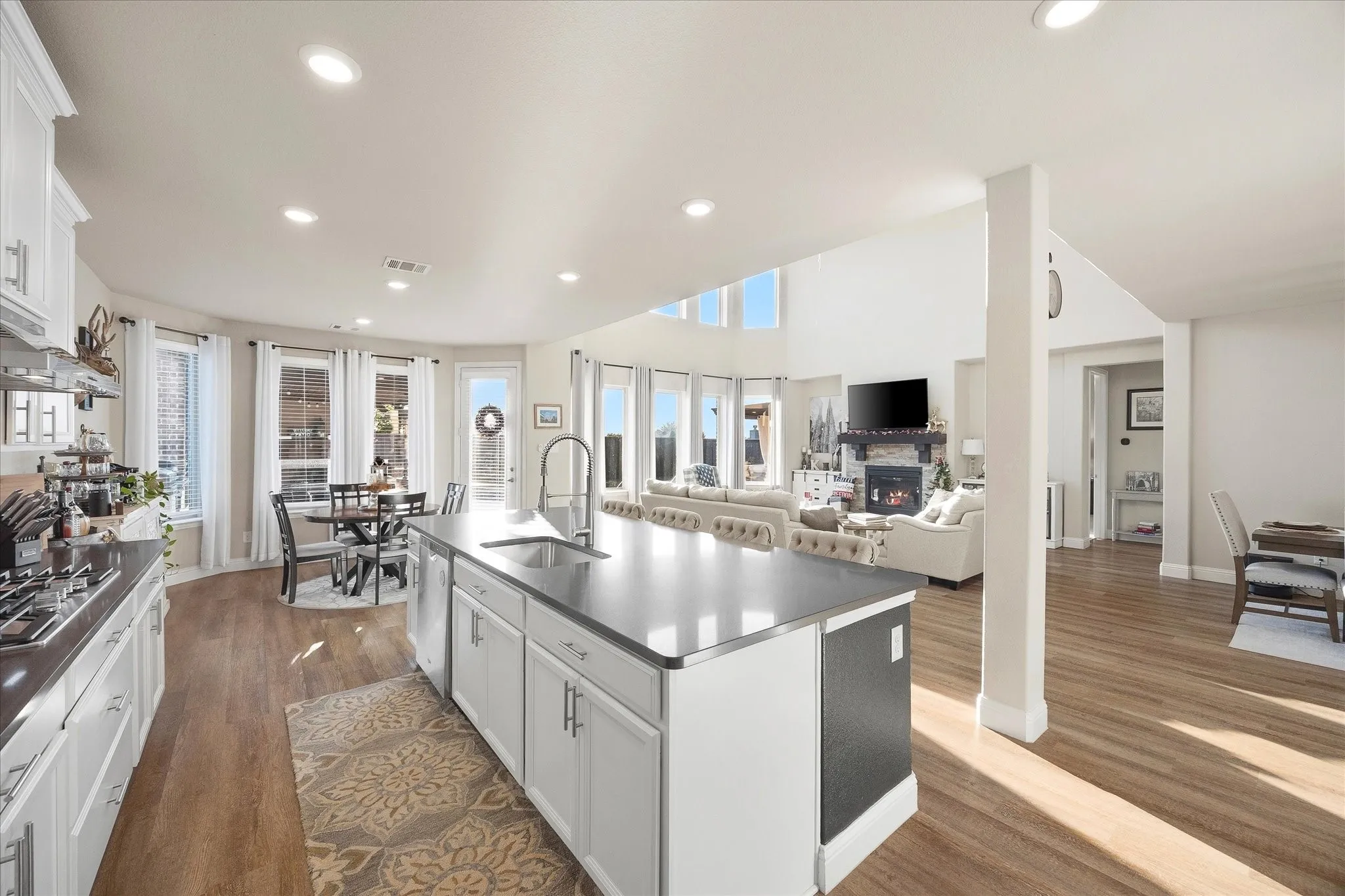 Single Family Residence For Sale in Collin County , 3121 Ivywood Place, Celina, Texas 75009, 4 Bedroom, 4 Bathroom, 3 Garage spaces, 3,627 Sqft, built in 2019, mls#21331492, Real Estate Agent in Celina, Homes For Sale in Collin county, Homes For Sale in Celina, Realtor in Celina Texas, Real Estate Brokerage Independent Realty Texas, Luminita Cordes Realtor