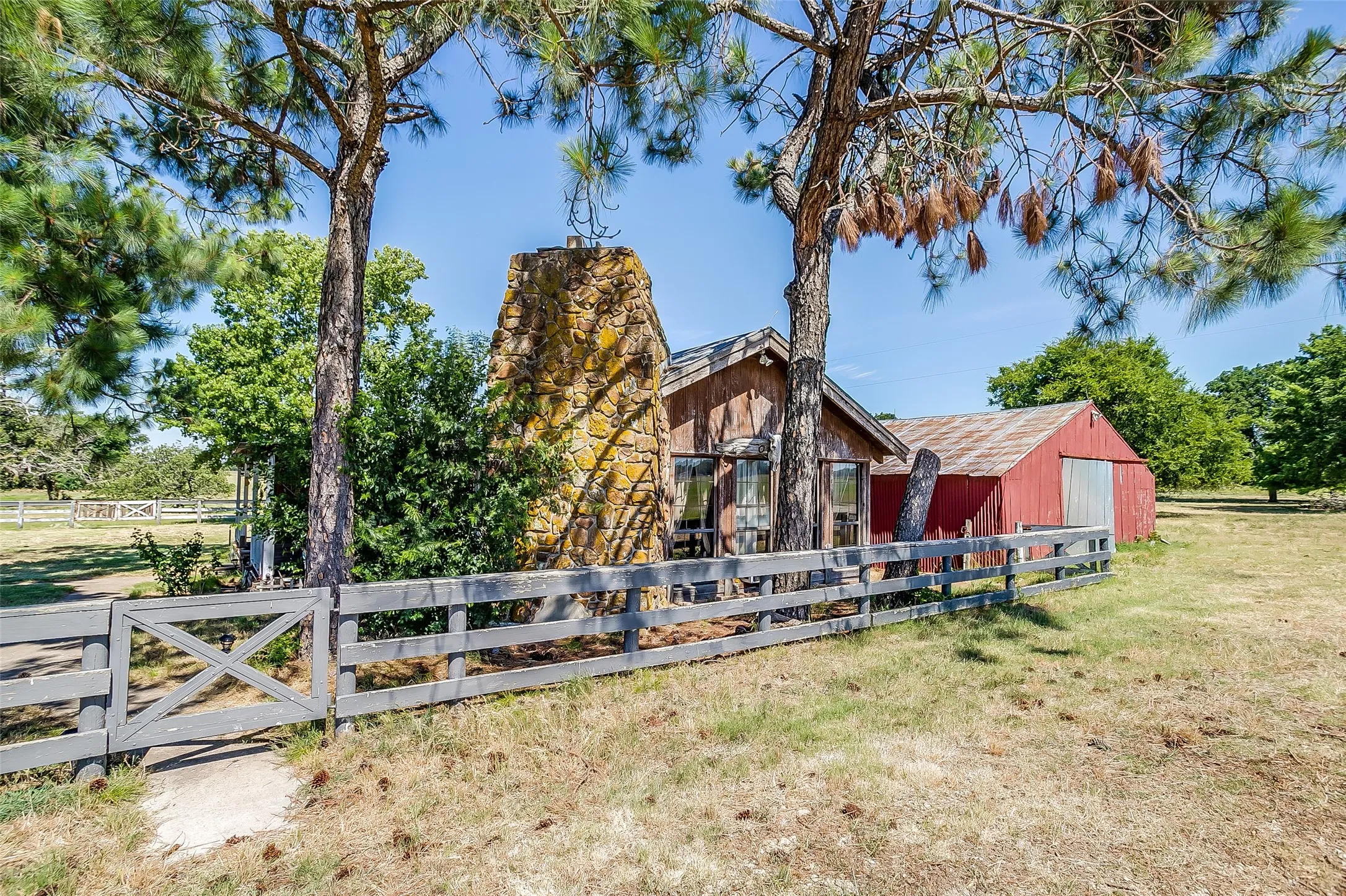 Ranch For Sale in Hunt County , 1080 Grand Oaks Ranch Road, Greenville, Texas 75401, 0, 0, Garage spaces, 0 Sqft, built in 0, Price $3,332,550, mls#21331797, Real Estate Agent in Greenville, Homes For Sale in Hunt county, Homes For Sale in Greenville, Realtor in Greenville Texas, Real Estate Brokerage Independent Realty Texas, Luminita Cordes Realtor