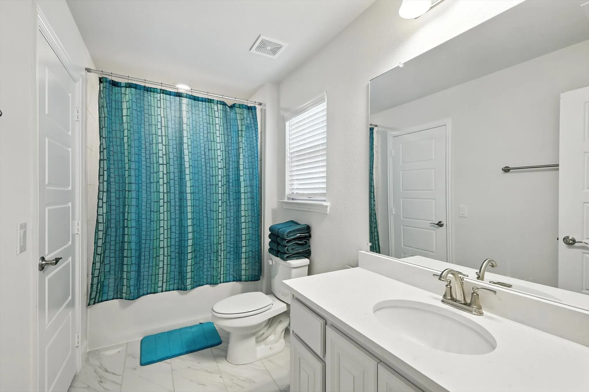 Attached Bathroom to the guest bedroom
