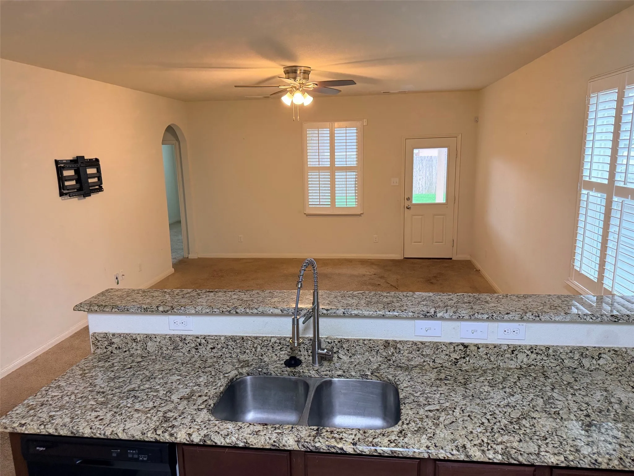 Single Family Residence For Sale in Collin County , 1617 Park Trails Boulevard, Princeton, Texas 75407, 3 Bedroom, 2 Bathroom, 2 Garage spaces, 1,619 Sqft, built in 2018, mls#21331329, Real Estate Agent in Princeton, Homes For Sale in Collin county, Homes For Sale in Princeton, Realtor in Princeton Texas, Real Estate Brokerage Independent Realty Texas, Luminita Cordes Realtor