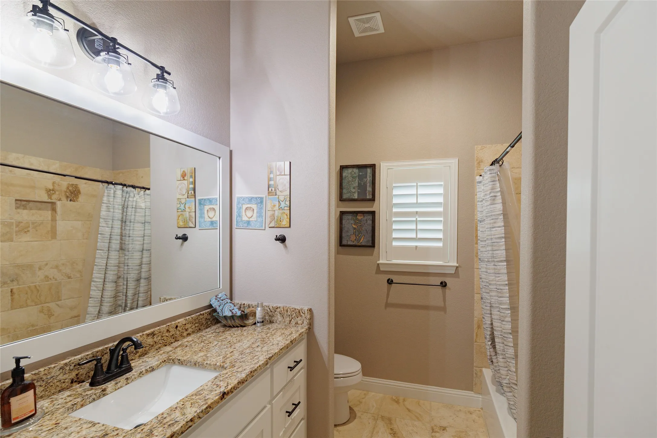 Single Family Residence For Sale in Wise County , 156 Windy Glen Drive, Decatur, Texas 76234, 3 Bedroom, 2 Bathroom, 2 Garage spaces, 2,243 Sqft, built in 2020, mls#21326208, Real Estate Agent in Decatur, Homes For Sale in Wise county, Homes For Sale in Decatur, Realtor in Decatur Texas, Real Estate Brokerage Independent Realty Texas, Luminita Cordes Realtor