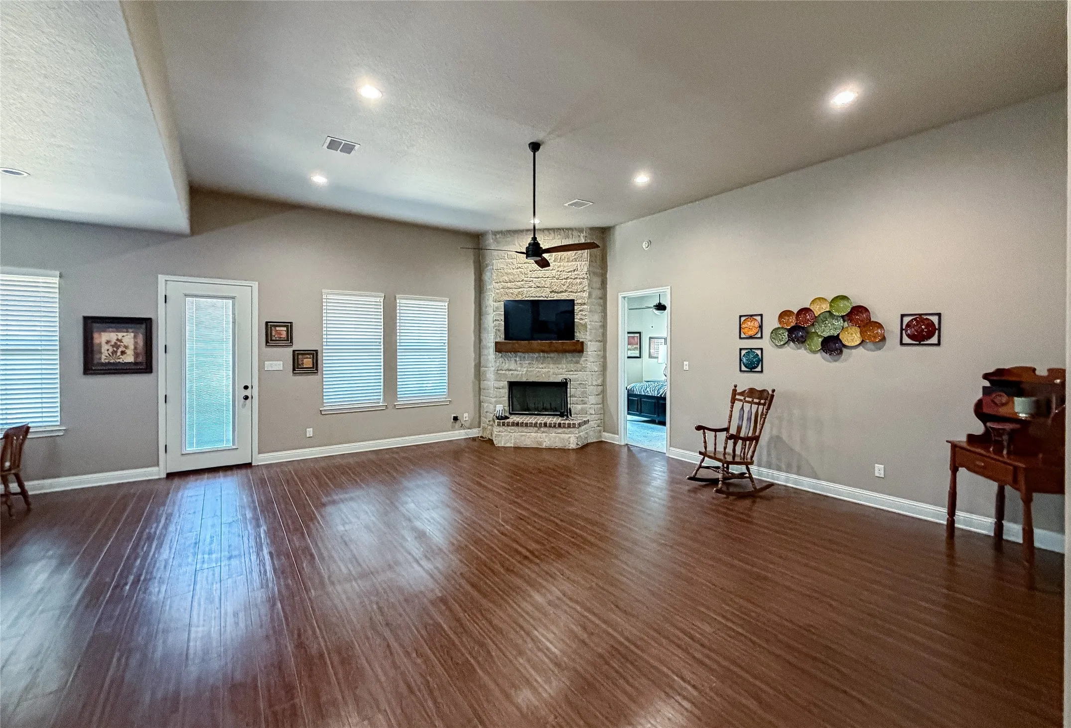Single Family Residence For Sale in Wise County , 156 Windy Glen Drive, Decatur, Texas 76234, 3 Bedroom, 2 Bathroom, 2 Garage spaces, 2,243 Sqft, built in 2020, mls#21326208, Real Estate Agent in Decatur, Homes For Sale in Wise county, Homes For Sale in Decatur, Realtor in Decatur Texas, Real Estate Brokerage Independent Realty Texas, Luminita Cordes Realtor