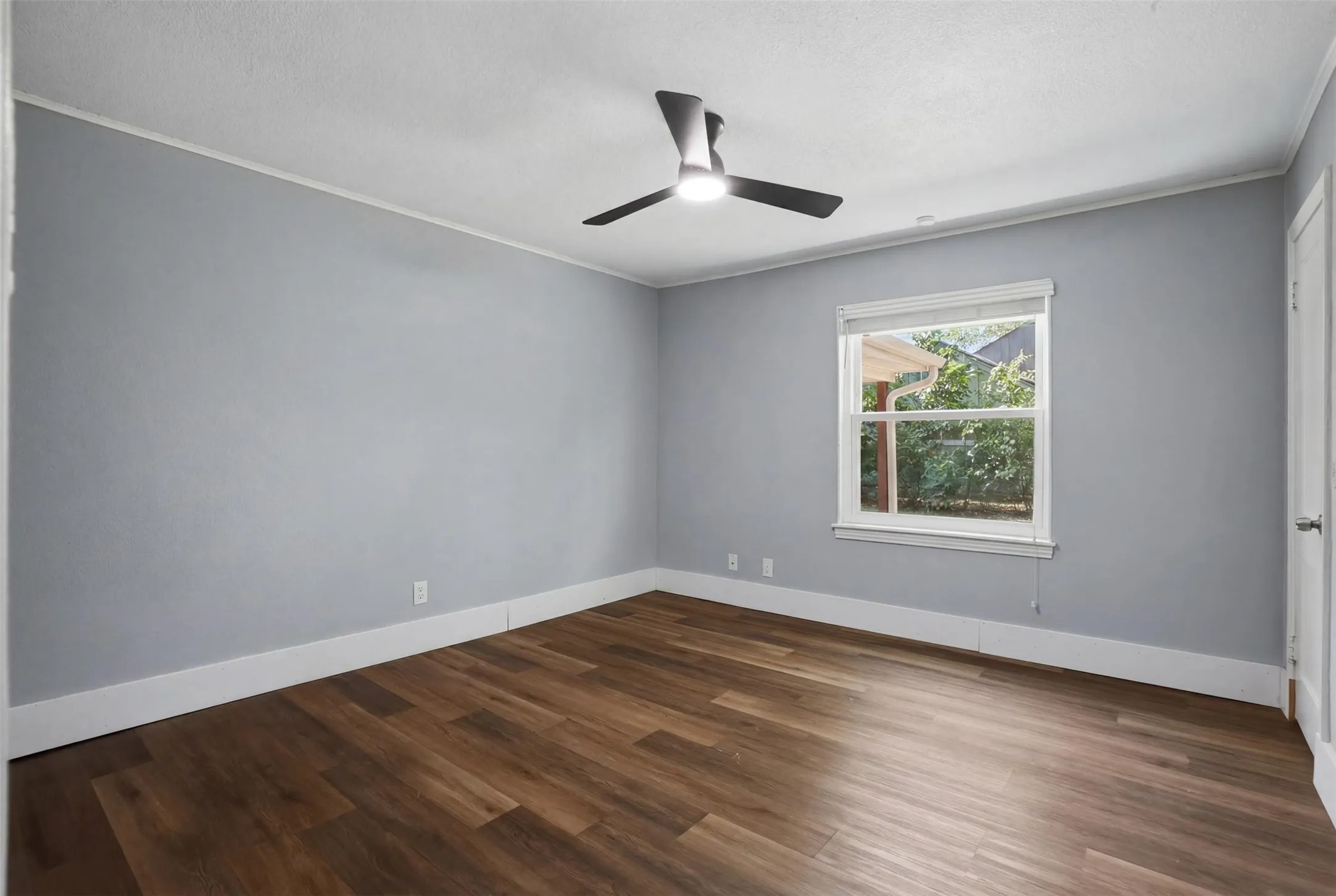 Single Family Residence For Sale in Rains County , 337 N 1st Street, Point, Texas 75472, 3 Bedroom, 2 Bathroom, Garage spaces, 1,777 Sqft, built in 1949, mls#21324910, Real Estate Agent in Point, Homes For Sale in Rains county, Homes For Sale in Point, Realtor in Point Texas, Real Estate Brokerage Independent Realty Texas, Luminita Cordes Realtor