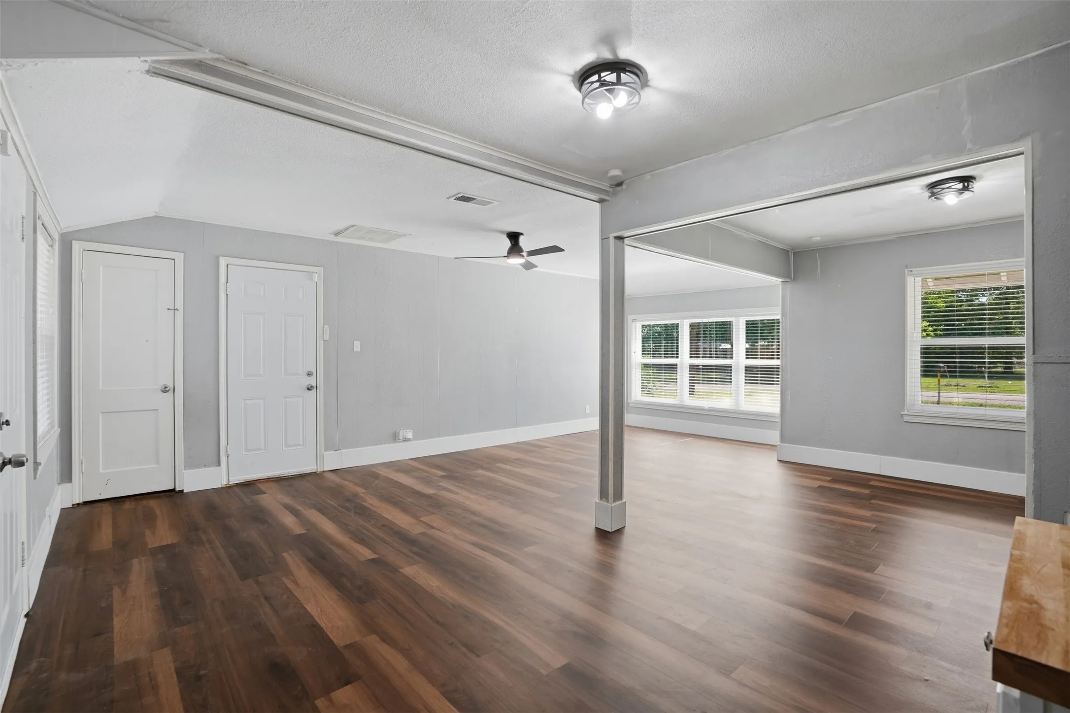Single Family Residence For Sale in Rains County , 337 N 1st Street, Point, Texas 75472, 3 Bedroom, 2 Bathroom, Garage spaces, 1,777 Sqft, built in 1949, mls#21324910, Real Estate Agent in Point, Homes For Sale in Rains county, Homes For Sale in Point, Realtor in Point Texas, Real Estate Brokerage Independent Realty Texas, Luminita Cordes Realtor