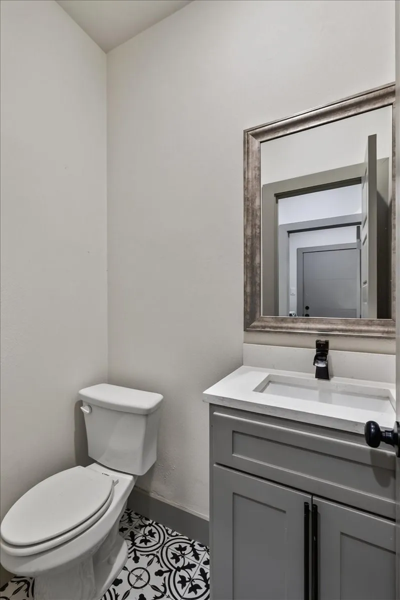 Single Family Residence For Sale in Henderson County , 612 Kontiki Drive, Tool, Texas 75143, 3 Bedrooms, 3 Bathrooms, 2 Garage spaces, 2,340 Sqft, built in 2021, Price $290,000, mls#21332155, Real Estate Agent in Tool, Homes For Sale in Henderson county, Homes For Sale in Tool, Realtor in Tool Texas, Real Estate Brokerage Independent Realty Texas, Luminita Cordes Realtor