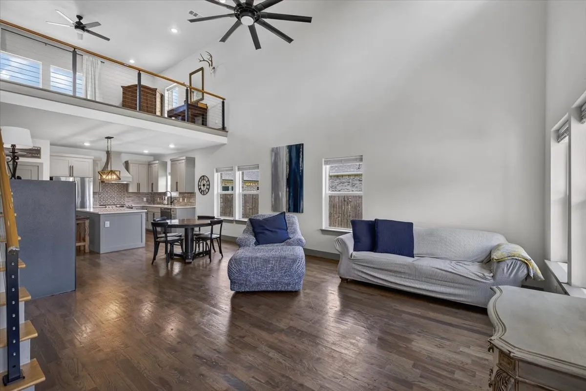 Single Family Residence For Sale in Henderson County , 612 Kontiki Drive, Tool, Texas 75143, 3 Bedrooms, 3 Bathrooms, 2 Garage spaces, 2,340 Sqft, built in 2021, Price $290,000, mls#21332155, Real Estate Agent in Tool, Homes For Sale in Henderson county, Homes For Sale in Tool, Realtor in Tool Texas, Real Estate Brokerage Independent Realty Texas, Luminita Cordes Realtor