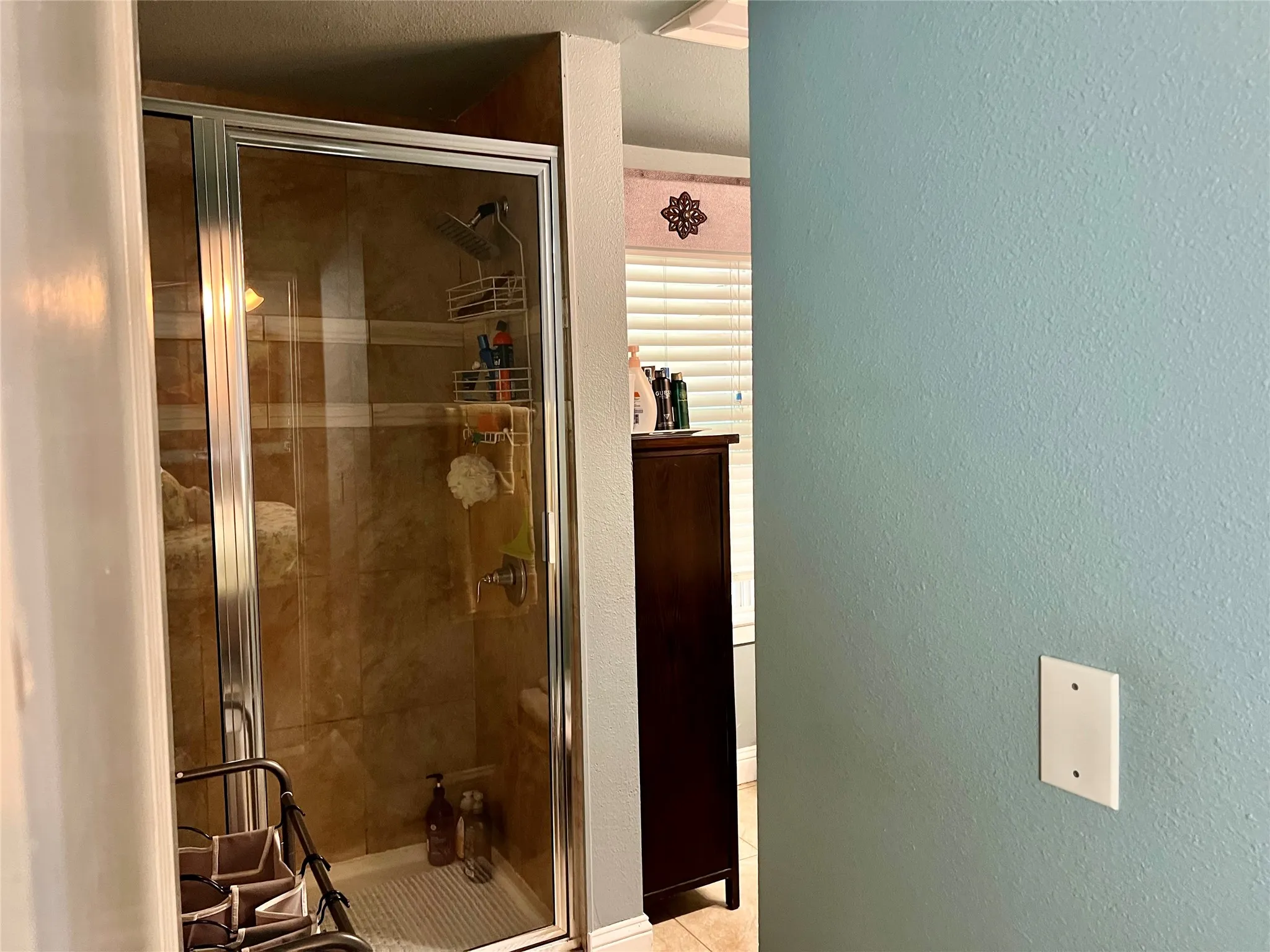 Single Family Residence For Sale in Montague County , 407 Baylor Street, Nocona, Texas 76255, 2 Bedroom, 2 Bathroom, 1 Garage spaces, 1,006 Sqft, built in 1945, mls#21332158, Real Estate Agent in Nocona, Homes For Sale in Montague county, Homes For Sale in Nocona, Realtor in Nocona Texas, Real Estate Brokerage Independent Realty Texas, Luminita Cordes Realtor