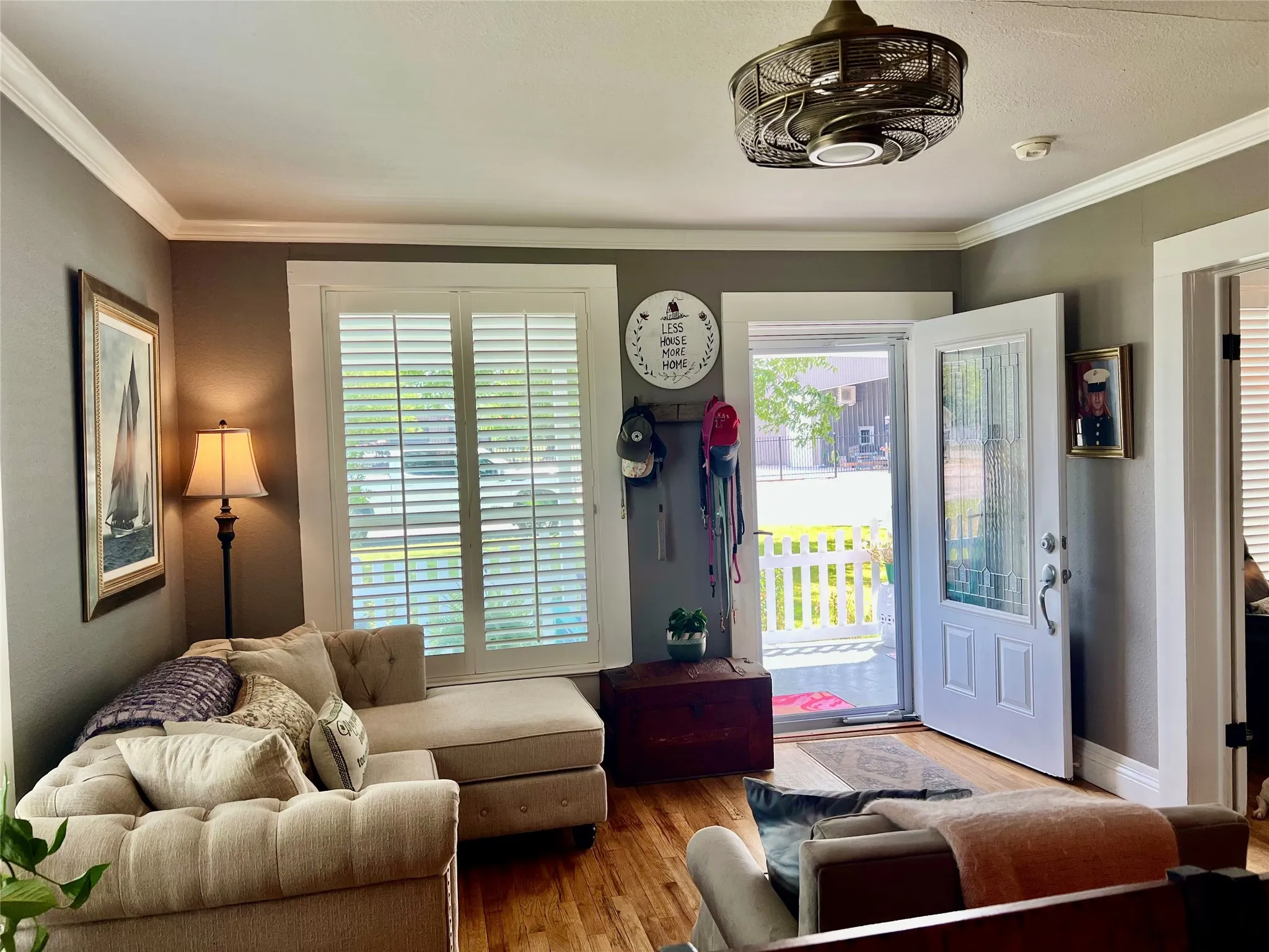 Single Family Residence For Sale in Montague County , 407 Baylor Street, Nocona, Texas 76255, 2 Bedroom, 2 Bathroom, 1 Garage spaces, 1,006 Sqft, built in 1945, mls#21332158, Real Estate Agent in Nocona, Homes For Sale in Montague county, Homes For Sale in Nocona, Realtor in Nocona Texas, Real Estate Brokerage Independent Realty Texas, Luminita Cordes Realtor