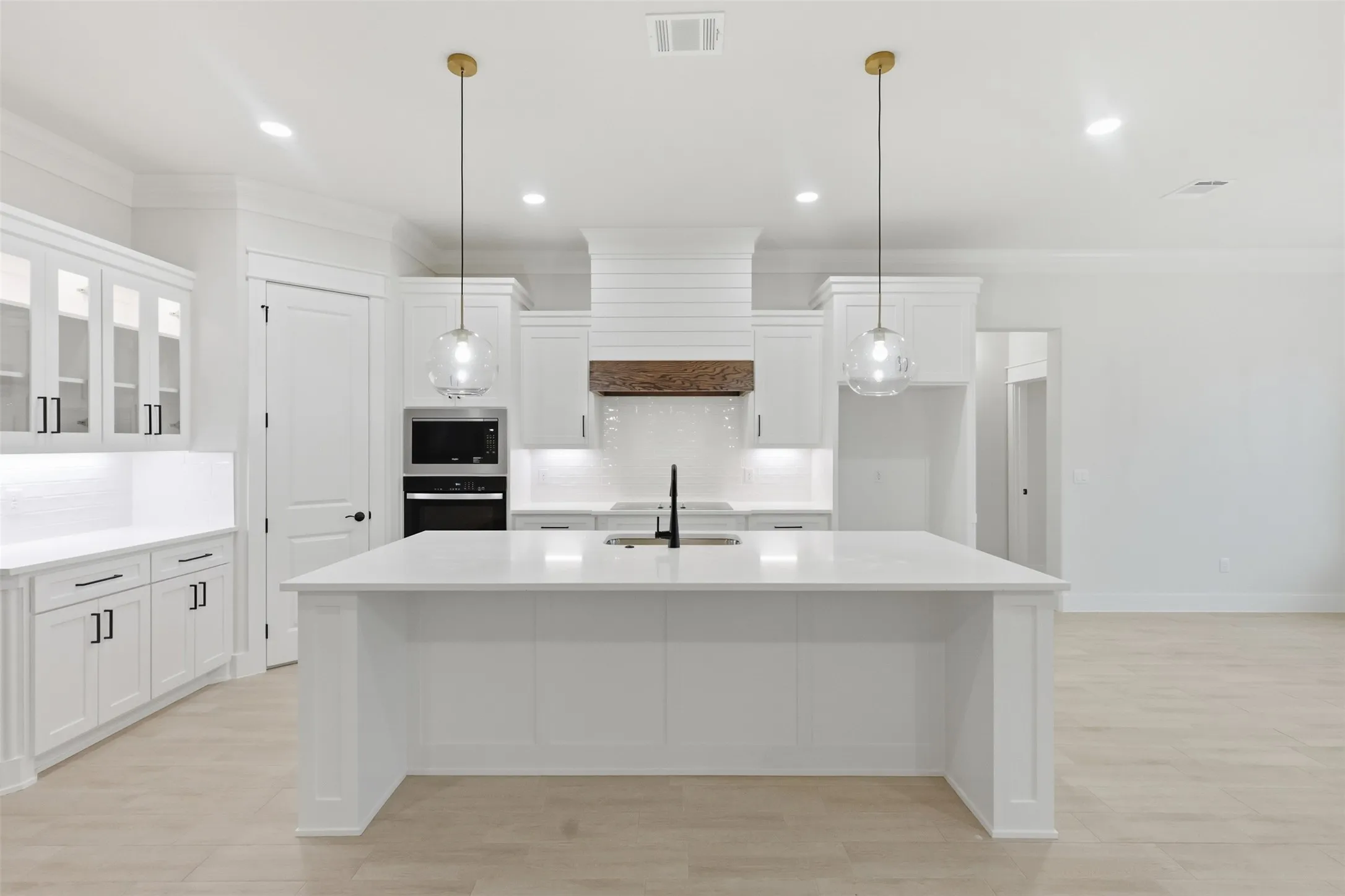 Single Family Residence For Sale in Hood County , 2714 Village Road, Granbury, Texas 76049, 4 Bedroom, 3 Bathroom, 3 Garage spaces, 2,515 Sqft, built in 2026, mls#21321100, Real Estate Agent in Granbury, Homes For Sale in Hood county, Homes For Sale in Granbury, Realtor in Granbury Texas, Real Estate Brokerage Independent Realty Texas, Luminita Cordes Realtor