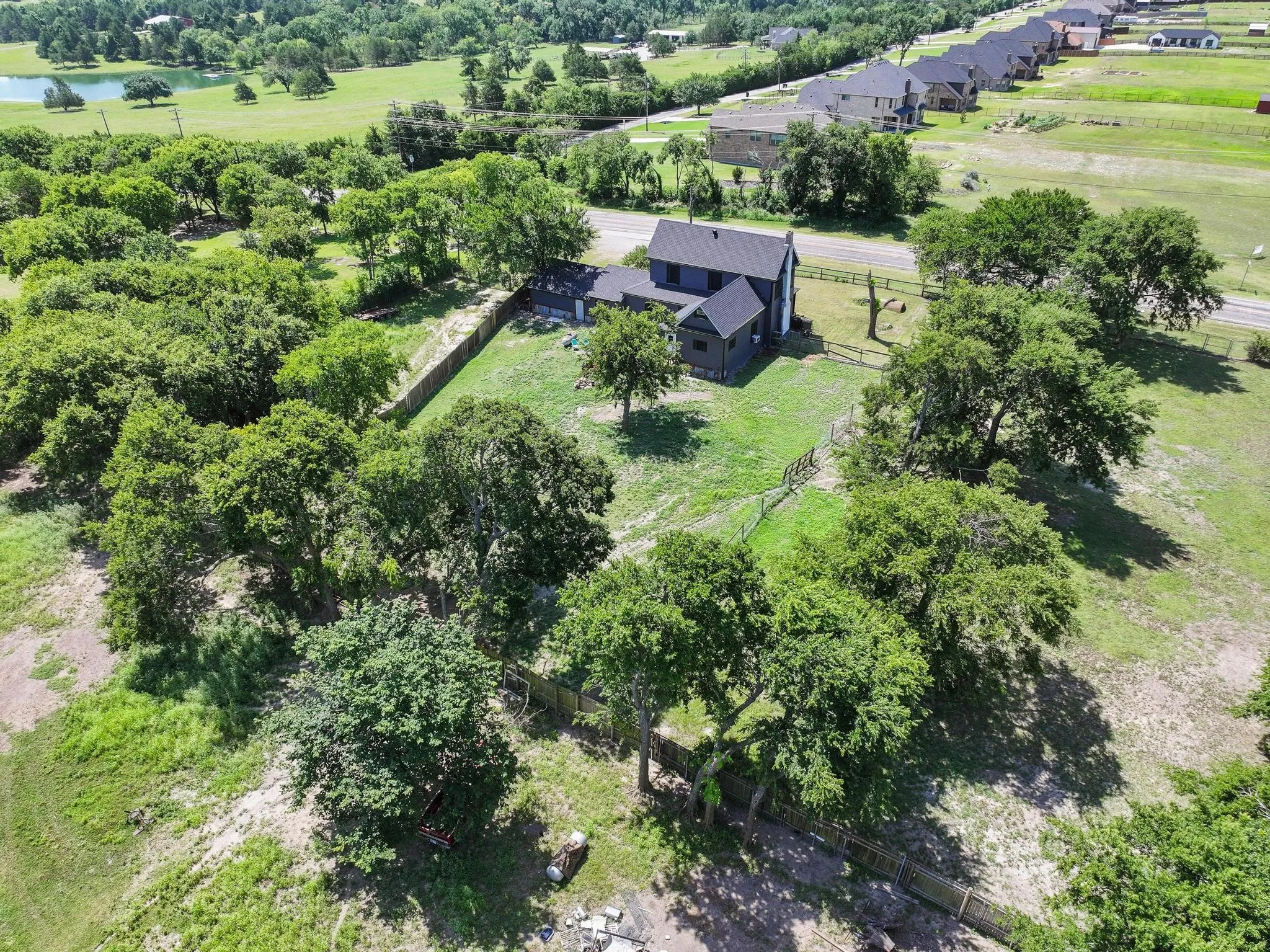 Single Family Residence For Sale in Grayson County , 4453 Fm 902, Howe, Texas 75459, 4 Bedrooms, 3 Bathrooms, 2 Garage spaces, 2,235 Sqft, built in 1960, Price $499,900, mls#21330172, Real Estate Agent in Howe, Homes For Sale in Grayson county, Homes For Sale in Howe, Realtor in Howe Texas, Real Estate Brokerage Independent Realty Texas, Luminita Cordes Realtor