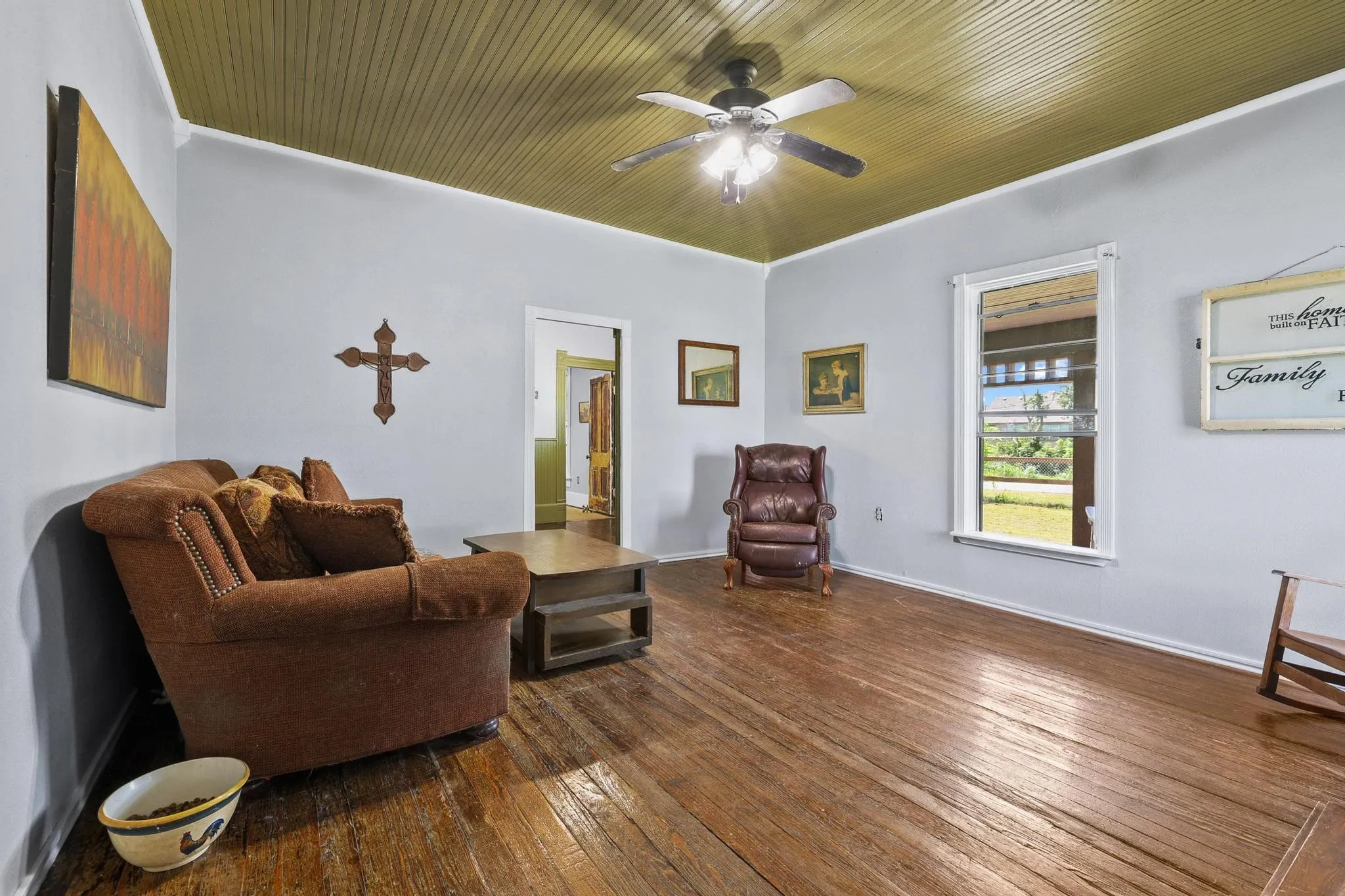 Single Family Residence For Sale in Grayson County , 4453 Fm 902, Howe, Texas 75459, 4 Bedrooms, 3 Bathrooms, 2 Garage spaces, 2,235 Sqft, built in 1960, Price $499,900, mls#21330172, Real Estate Agent in Howe, Homes For Sale in Grayson county, Homes For Sale in Howe, Realtor in Howe Texas, Real Estate Brokerage Independent Realty Texas, Luminita Cordes Realtor