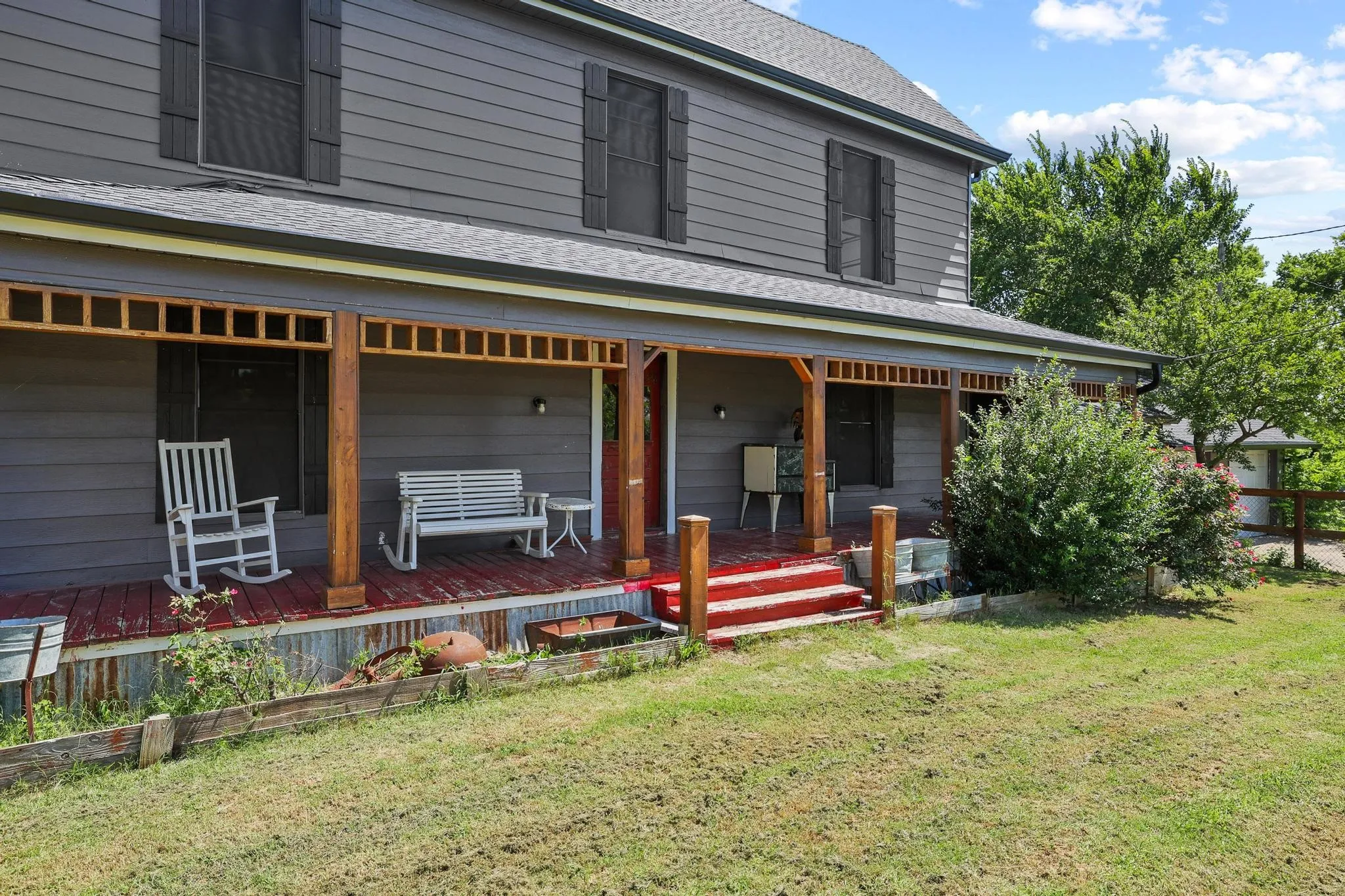 Single Family Residence For Sale in Grayson County , 4453 Fm 902, Howe, Texas 75459, 4 Bedrooms, 3 Bathrooms, 2 Garage spaces, 2,235 Sqft, built in 1960, Price $499,900, mls#21330172, Real Estate Agent in Howe, Homes For Sale in Grayson county, Homes For Sale in Howe, Realtor in Howe Texas, Real Estate Brokerage Independent Realty Texas, Luminita Cordes Realtor