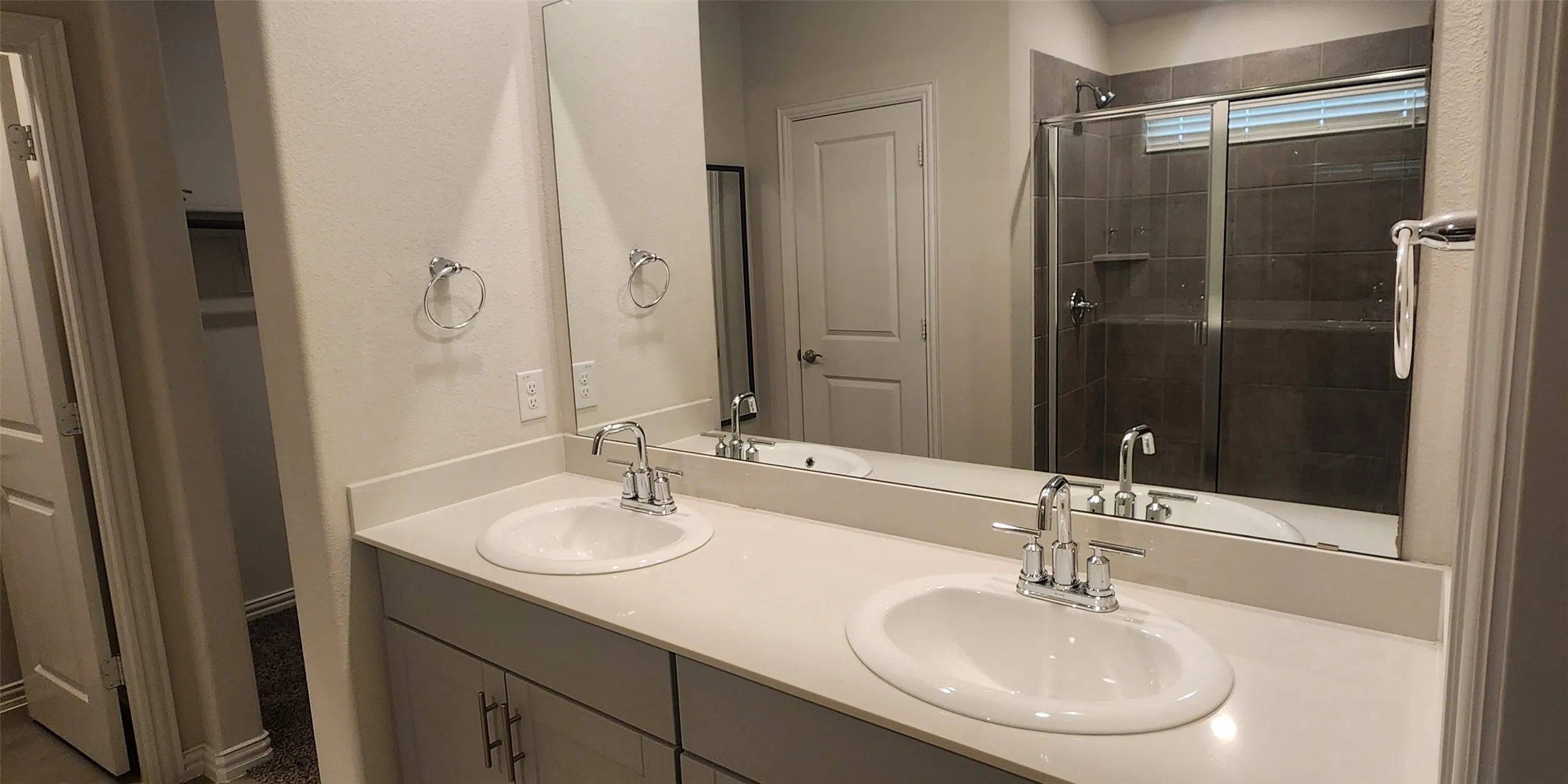 Single Family Residence For Sale in Tarrant County , 10628 Kootenai Street, Fort Worth, Texas 76179, 4 Bedroom, 3 Bathroom, 2 Garage spaces, 2,266 Sqft, built in 2021, mls#21330647, Real Estate Agent in Fort Worth, Homes For Sale in Tarrant county, Homes For Sale in Fort Worth, Realtor in Fort Worth Texas, Real Estate Brokerage Independent Realty Texas, Luminita Cordes Realtor
