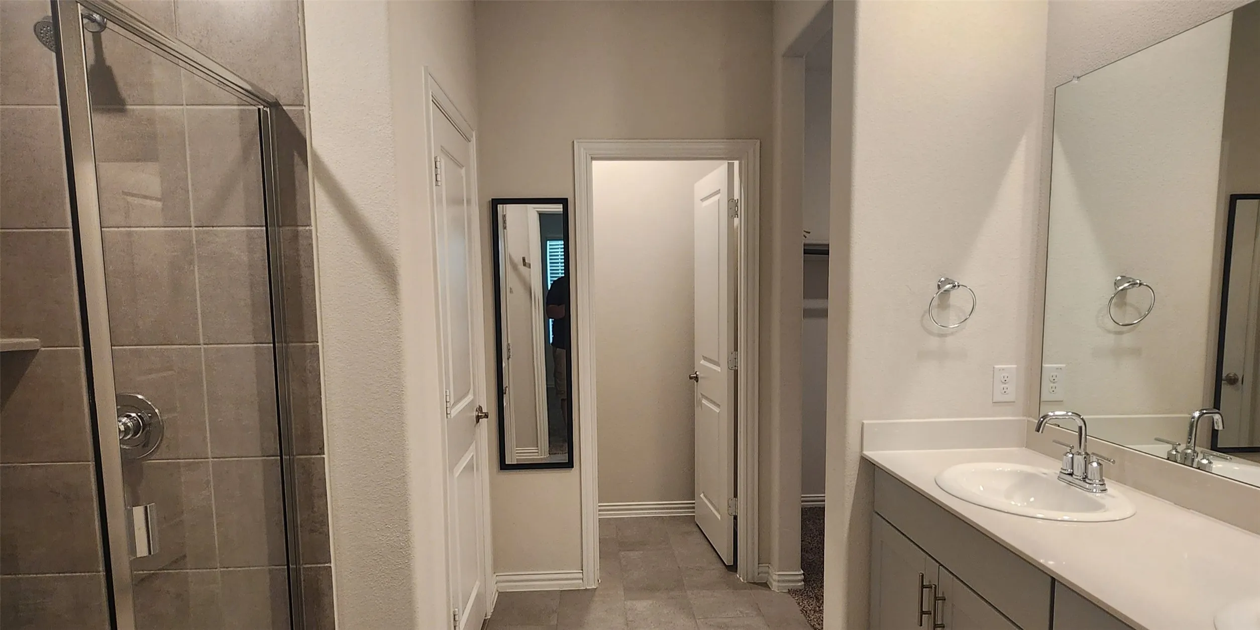 Single Family Residence For Sale in Tarrant County , 10628 Kootenai Street, Fort Worth, Texas 76179, 4 Bedroom, 3 Bathroom, 2 Garage spaces, 2,266 Sqft, built in 2021, mls#21330647, Real Estate Agent in Fort Worth, Homes For Sale in Tarrant county, Homes For Sale in Fort Worth, Realtor in Fort Worth Texas, Real Estate Brokerage Independent Realty Texas, Luminita Cordes Realtor