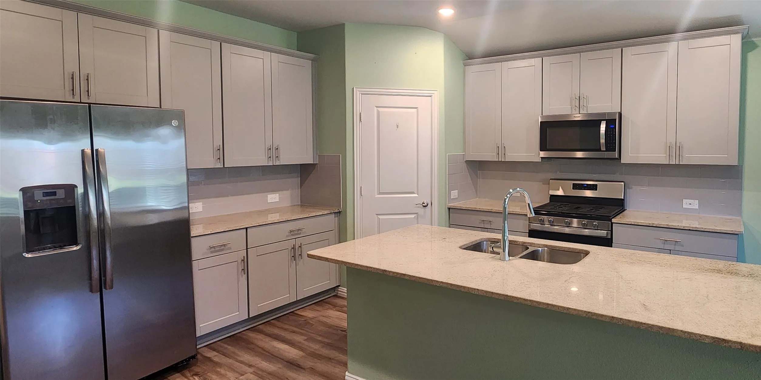 Single Family Residence For Sale in Tarrant County , 10628 Kootenai Street, Fort Worth, Texas 76179, 4 Bedroom, 3 Bathroom, 2 Garage spaces, 2,266 Sqft, built in 2021, mls#21330647, Real Estate Agent in Fort Worth, Homes For Sale in Tarrant county, Homes For Sale in Fort Worth, Realtor in Fort Worth Texas, Real Estate Brokerage Independent Realty Texas, Luminita Cordes Realtor