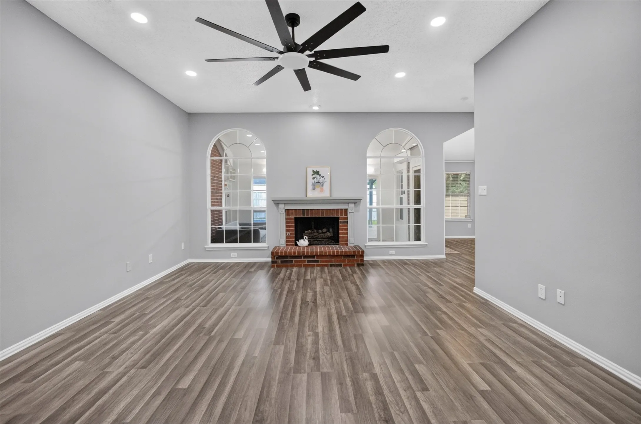 Single Family Residence For Sale in Tarrant County , 3514 Daisy Lane, Grand Prairie, Texas 75052, 3 Bedroom, 2 Bathroom, 2 Garage spaces, 1,586 Sqft, built in 1993, mls#21332180, Real Estate Agent in Grand Prairie, Homes For Sale in Tarrant county, Homes For Sale in Grand Prairie, Realtor in Grand Prairie Texas, Real Estate Brokerage Independent Realty Texas, Luminita Cordes Realtor