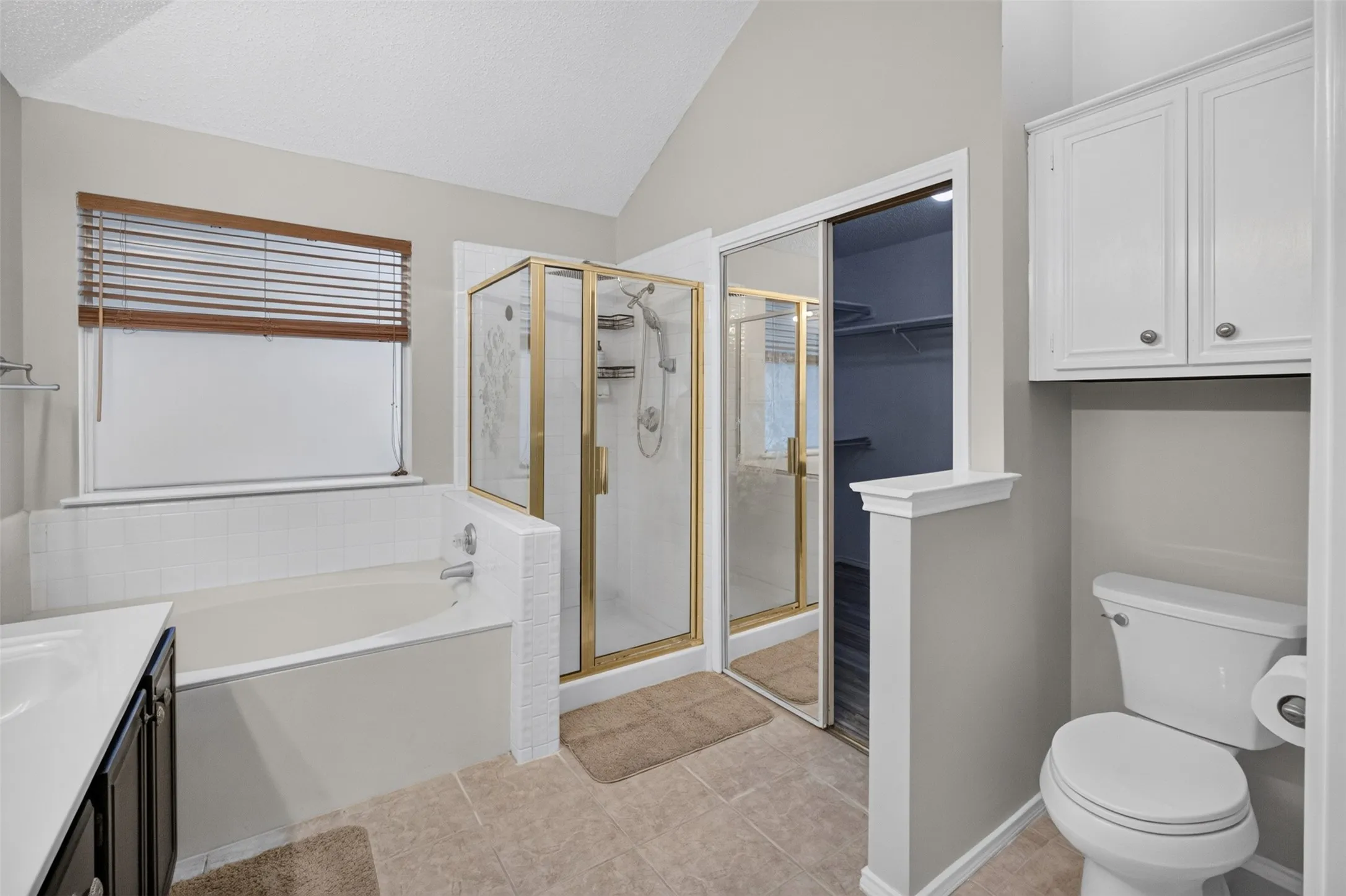 Single Family Residence For Sale in Tarrant County , 3514 Daisy Lane, Grand Prairie, Texas 75052, 3 Bedroom, 2 Bathroom, 2 Garage spaces, 1,586 Sqft, built in 1993, mls#21332180, Real Estate Agent in Grand Prairie, Homes For Sale in Tarrant county, Homes For Sale in Grand Prairie, Realtor in Grand Prairie Texas, Real Estate Brokerage Independent Realty Texas, Luminita Cordes Realtor