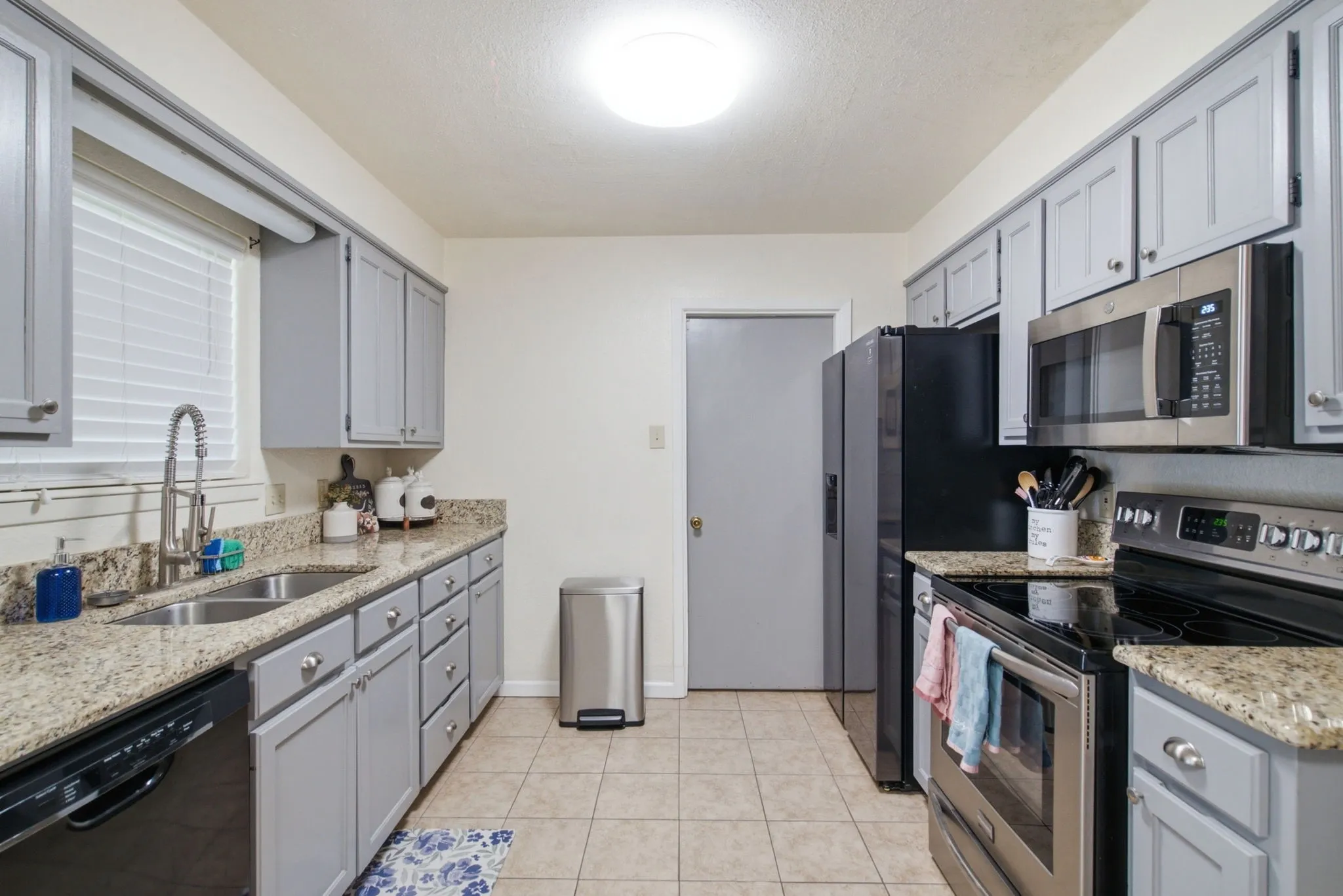 Single Family Residence For Sale in Parker County , 701 Van Winkle Street, Weatherford, Texas 76086, 3 Bedroom, 2 Bathroom, 1 Garage spaces, 1,016 Sqft, built in 1980, mls#21330919, Real Estate Agent in Weatherford, Homes For Sale in Parker county, Homes For Sale in Weatherford, Realtor in Weatherford Texas, Real Estate Brokerage Independent Realty Texas, Luminita Cordes Realtor