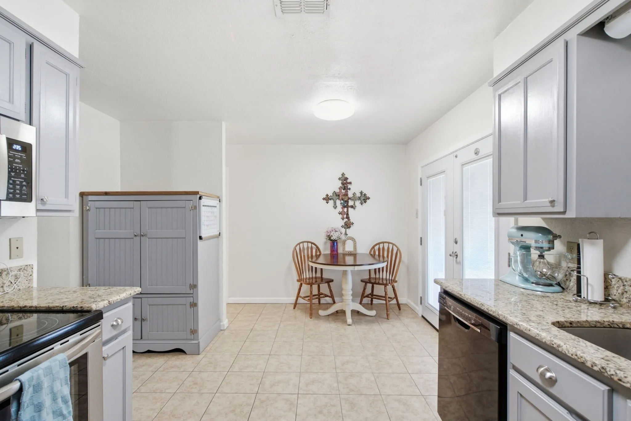 Single Family Residence For Sale in Parker County , 701 Van Winkle Street, Weatherford, Texas 76086, 3 Bedroom, 2 Bathroom, 1 Garage spaces, 1,016 Sqft, built in 1980, mls#21330919, Real Estate Agent in Weatherford, Homes For Sale in Parker county, Homes For Sale in Weatherford, Realtor in Weatherford Texas, Real Estate Brokerage Independent Realty Texas, Luminita Cordes Realtor