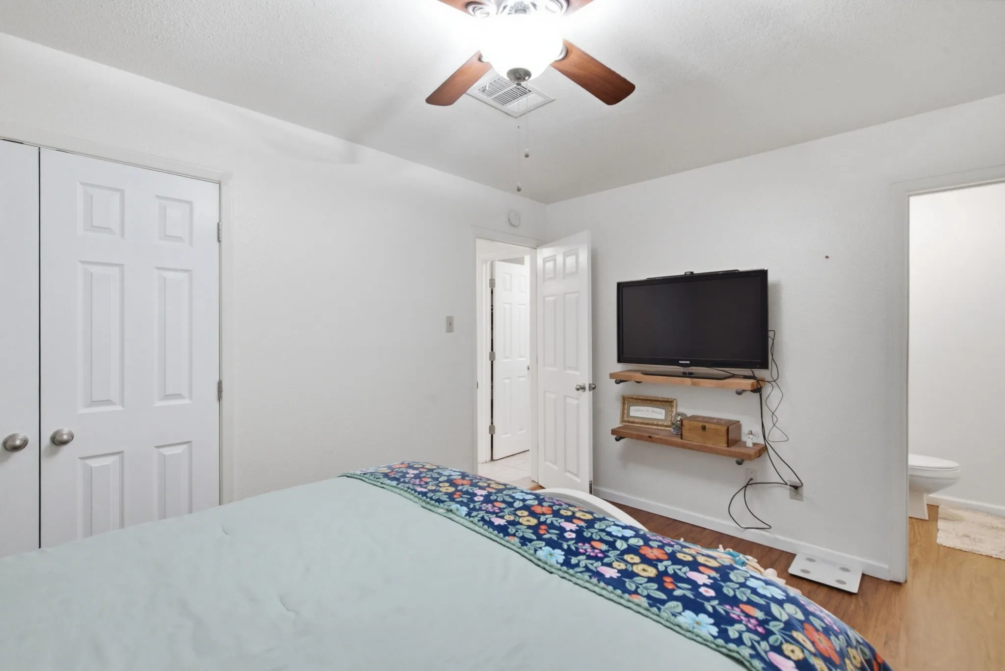 Single Family Residence For Sale in Parker County , 701 Van Winkle Street, Weatherford, Texas 76086, 3 Bedroom, 2 Bathroom, 1 Garage spaces, 1,016 Sqft, built in 1980, mls#21330919, Real Estate Agent in Weatherford, Homes For Sale in Parker county, Homes For Sale in Weatherford, Realtor in Weatherford Texas, Real Estate Brokerage Independent Realty Texas, Luminita Cordes Realtor