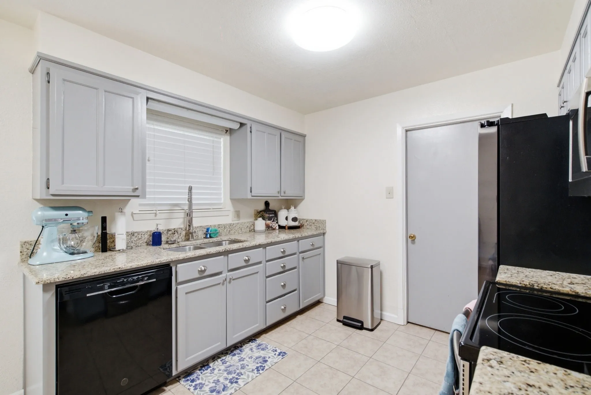 Single Family Residence For Sale in Parker County , 701 Van Winkle Street, Weatherford, Texas 76086, 3 Bedroom, 2 Bathroom, 1 Garage spaces, 1,016 Sqft, built in 1980, mls#21330919, Real Estate Agent in Weatherford, Homes For Sale in Parker county, Homes For Sale in Weatherford, Realtor in Weatherford Texas, Real Estate Brokerage Independent Realty Texas, Luminita Cordes Realtor