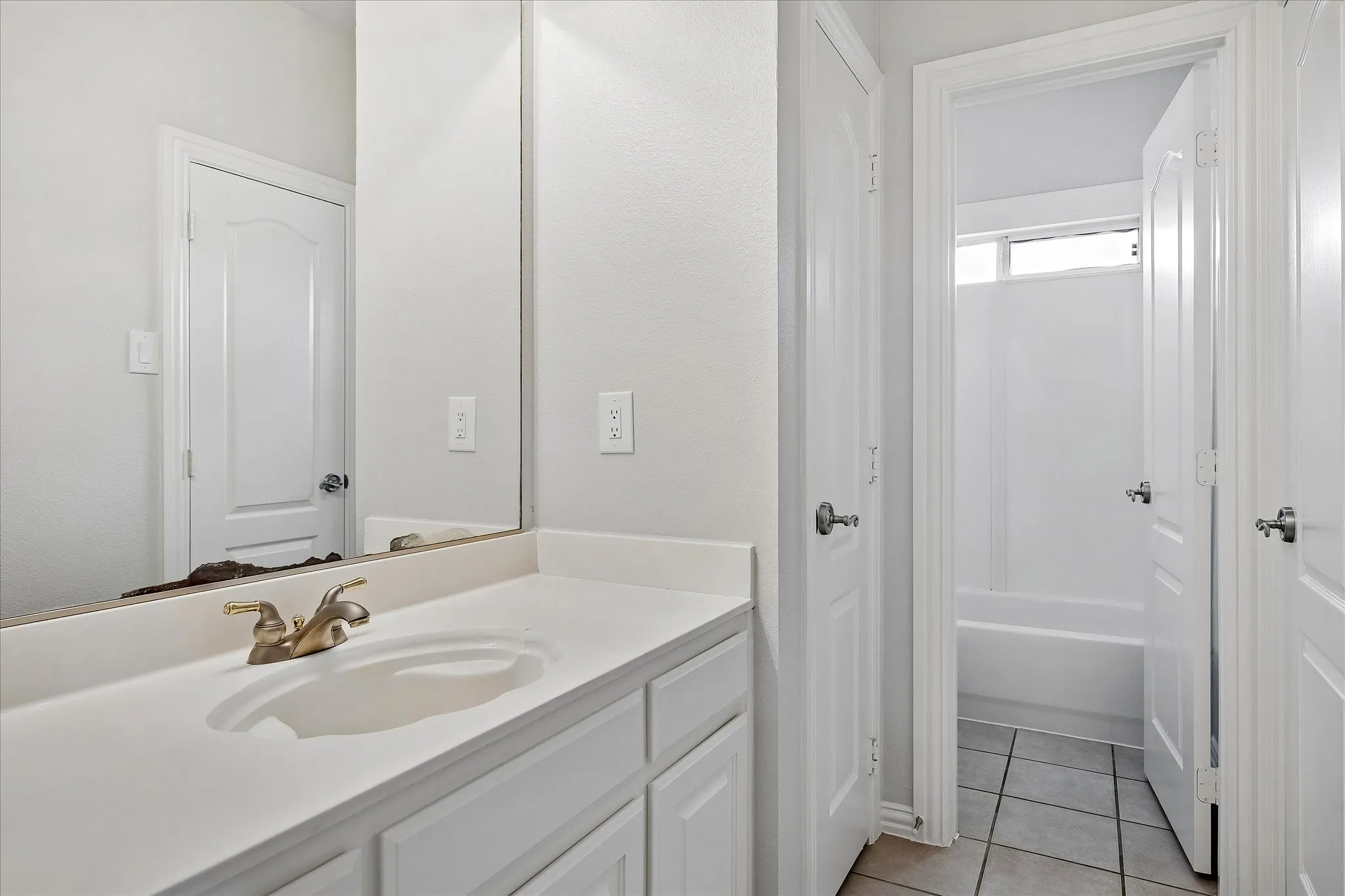 Single Family Residence For Rent in Denton County , 1604 Morning Dove Court, Carrollton, Texas 75007, 4 Bedroom, 4 Bathroom, 3 Garage spaces, 3,811 Sqft, built in 2003, mls#21329871, Real Estate Agent in Carrollton, Homes For Rent in Denton county, Homes For Rent in Carrollton, Realtor in Carrollton Texas, Real Estate Brokerage Independent Realty Texas, Luminita Cordes Realtor