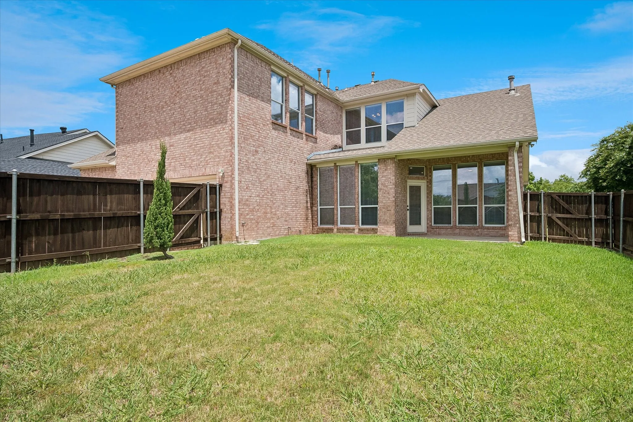 Single Family Residence For Rent in Denton County , 1604 Morning Dove Court, Carrollton, Texas 75007, 4 Bedroom, 4 Bathroom, 3 Garage spaces, 3,811 Sqft, built in 2003, mls#21329871, Real Estate Agent in Carrollton, Homes For Rent in Denton county, Homes For Rent in Carrollton, Realtor in Carrollton Texas, Real Estate Brokerage Independent Realty Texas, Luminita Cordes Realtor