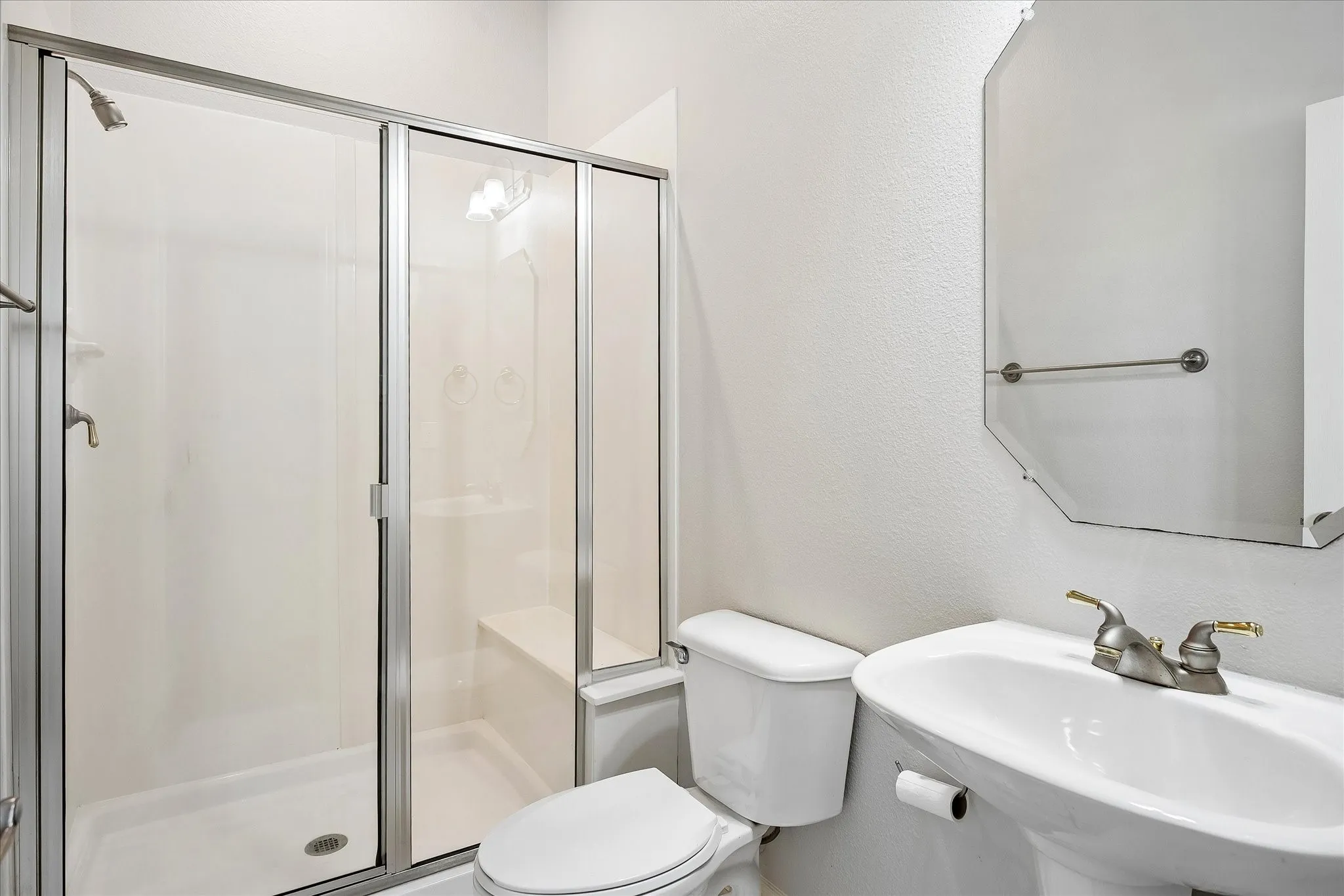Single Family Residence For Rent in Denton County , 1604 Morning Dove Court, Carrollton, Texas 75007, 4 Bedroom, 4 Bathroom, 3 Garage spaces, 3,811 Sqft, built in 2003, mls#21329871, Real Estate Agent in Carrollton, Homes For Rent in Denton county, Homes For Rent in Carrollton, Realtor in Carrollton Texas, Real Estate Brokerage Independent Realty Texas, Luminita Cordes Realtor