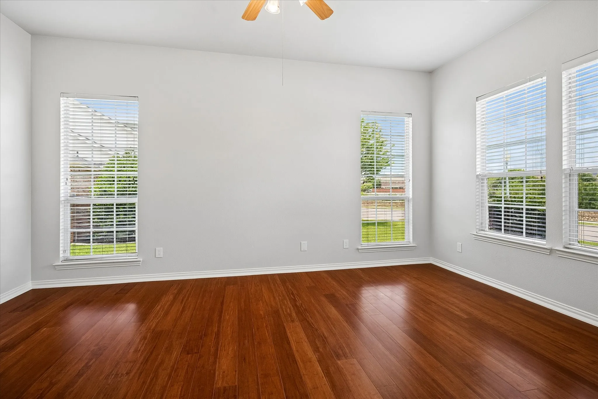 Single Family Residence For Rent in Denton County , 1604 Morning Dove Court, Carrollton, Texas 75007, 4 Bedroom, 4 Bathroom, 3 Garage spaces, 3,811 Sqft, built in 2003, mls#21329871, Real Estate Agent in Carrollton, Homes For Rent in Denton county, Homes For Rent in Carrollton, Realtor in Carrollton Texas, Real Estate Brokerage Independent Realty Texas, Luminita Cordes Realtor