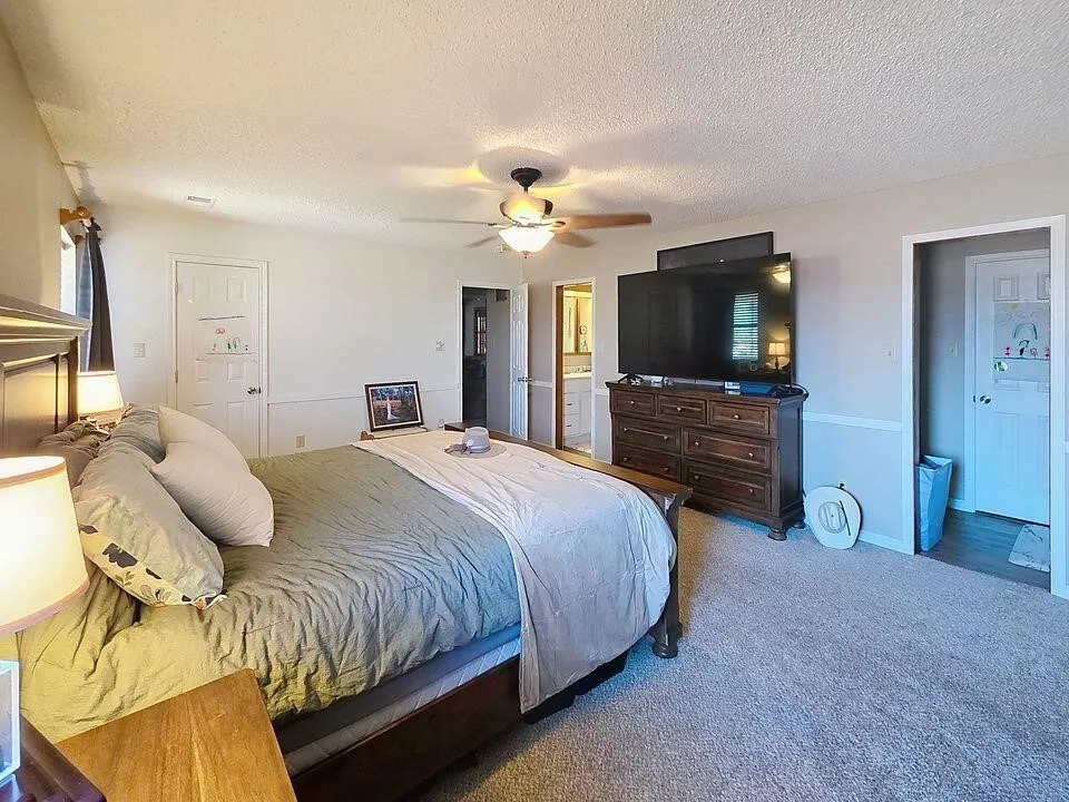 Single Family Residence For Sale in Jones County , 8908 Co Rd 103 Road, Hamlin, Texas 79520, 4 Bedrooms, 4 Bathrooms, 2 Garage spaces, 2,876 Sqft, built in 1981, Price $570,000, mls#21332182, Real Estate Agent in Hamlin, Homes For Sale in Jones county, Homes For Sale in Hamlin, Realtor in Hamlin Texas, Real Estate Brokerage Independent Realty Texas, Luminita Cordes Realtor