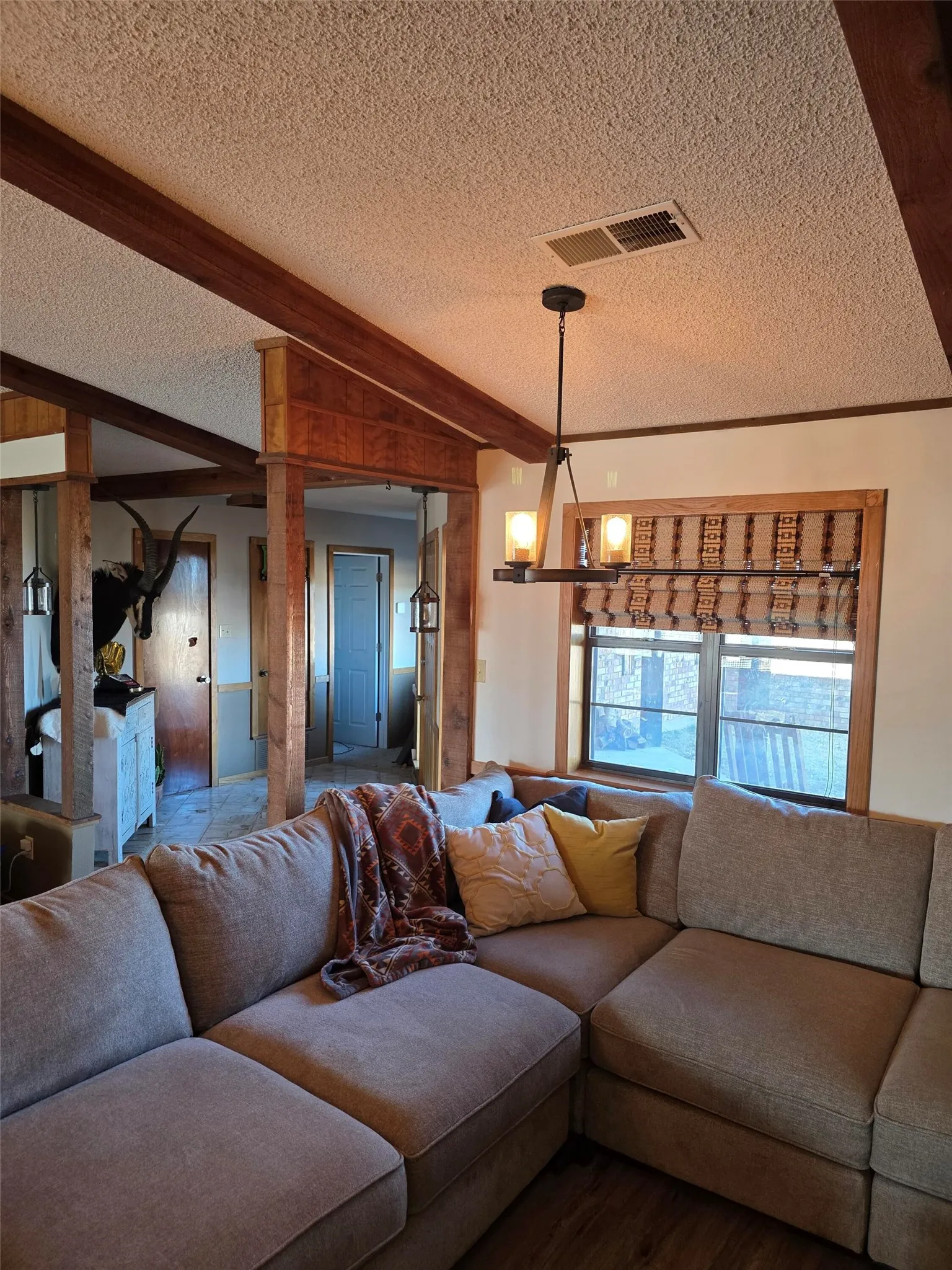 Single Family Residence For Sale in Jones County , 8908 Co Rd 103 Road, Hamlin, Texas 79520, 4 Bedrooms, 4 Bathrooms, 2 Garage spaces, 2,876 Sqft, built in 1981, Price $570,000, mls#21332182, Real Estate Agent in Hamlin, Homes For Sale in Jones county, Homes For Sale in Hamlin, Realtor in Hamlin Texas, Real Estate Brokerage Independent Realty Texas, Luminita Cordes Realtor