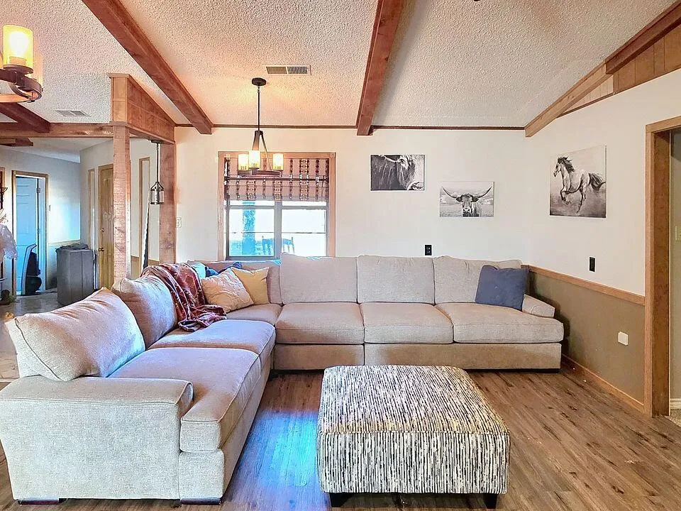 Single Family Residence For Sale in Jones County , 8908 Co Rd 103 Road, Hamlin, Texas 79520, 4 Bedrooms, 4 Bathrooms, 2 Garage spaces, 2,876 Sqft, built in 1981, Price $570,000, mls#21332182, Real Estate Agent in Hamlin, Homes For Sale in Jones county, Homes For Sale in Hamlin, Realtor in Hamlin Texas, Real Estate Brokerage Independent Realty Texas, Luminita Cordes Realtor